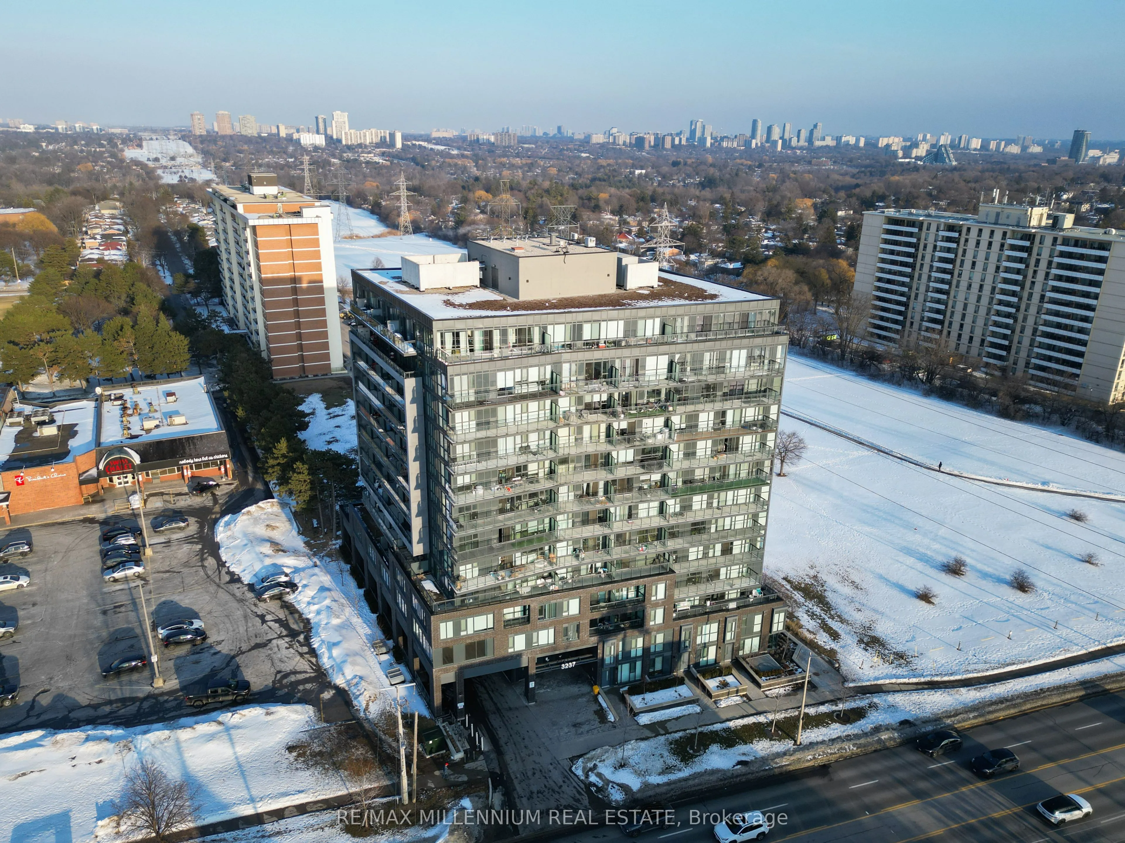 3237 Bayview Avenue #1112