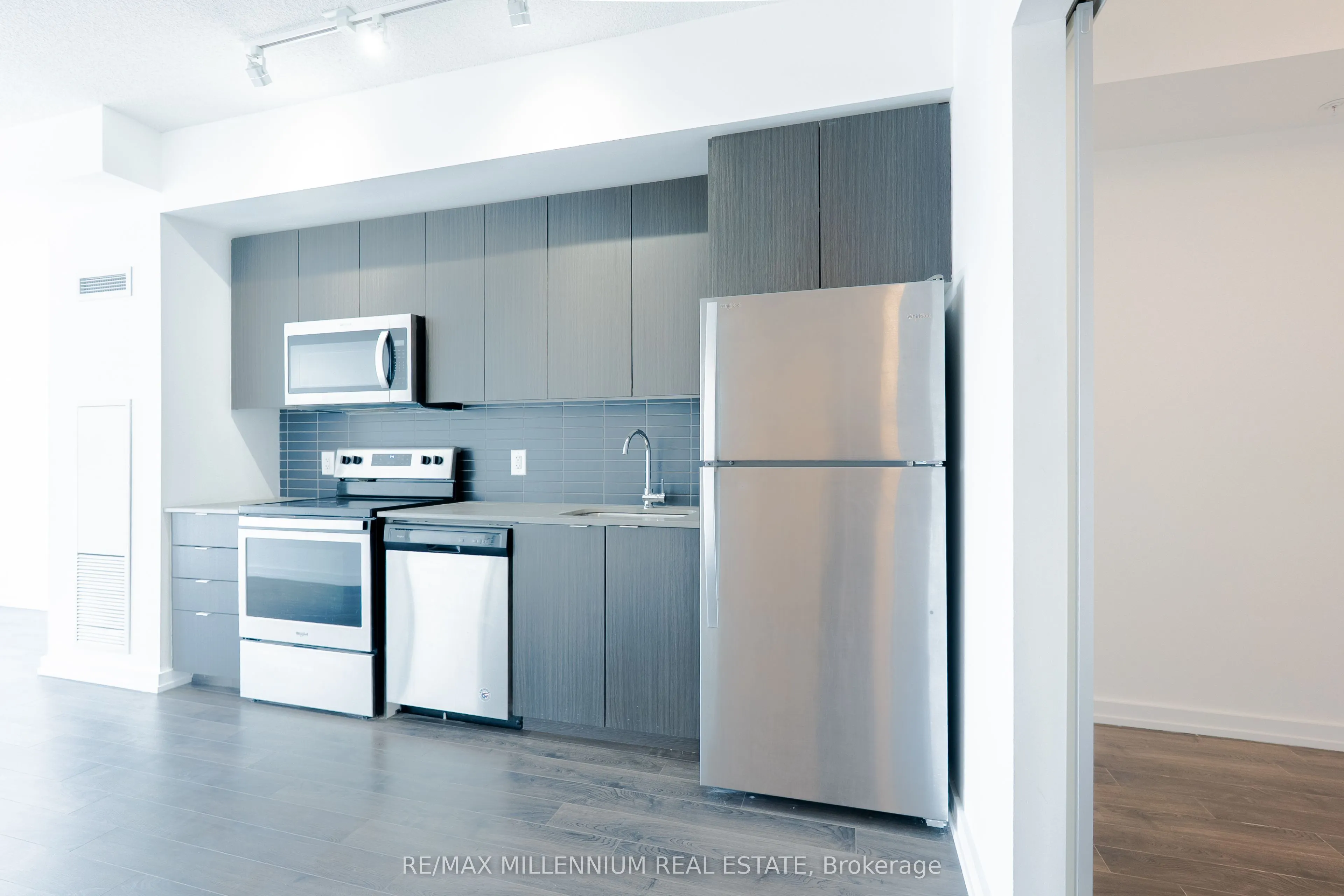 3237 Bayview Avenue #1112