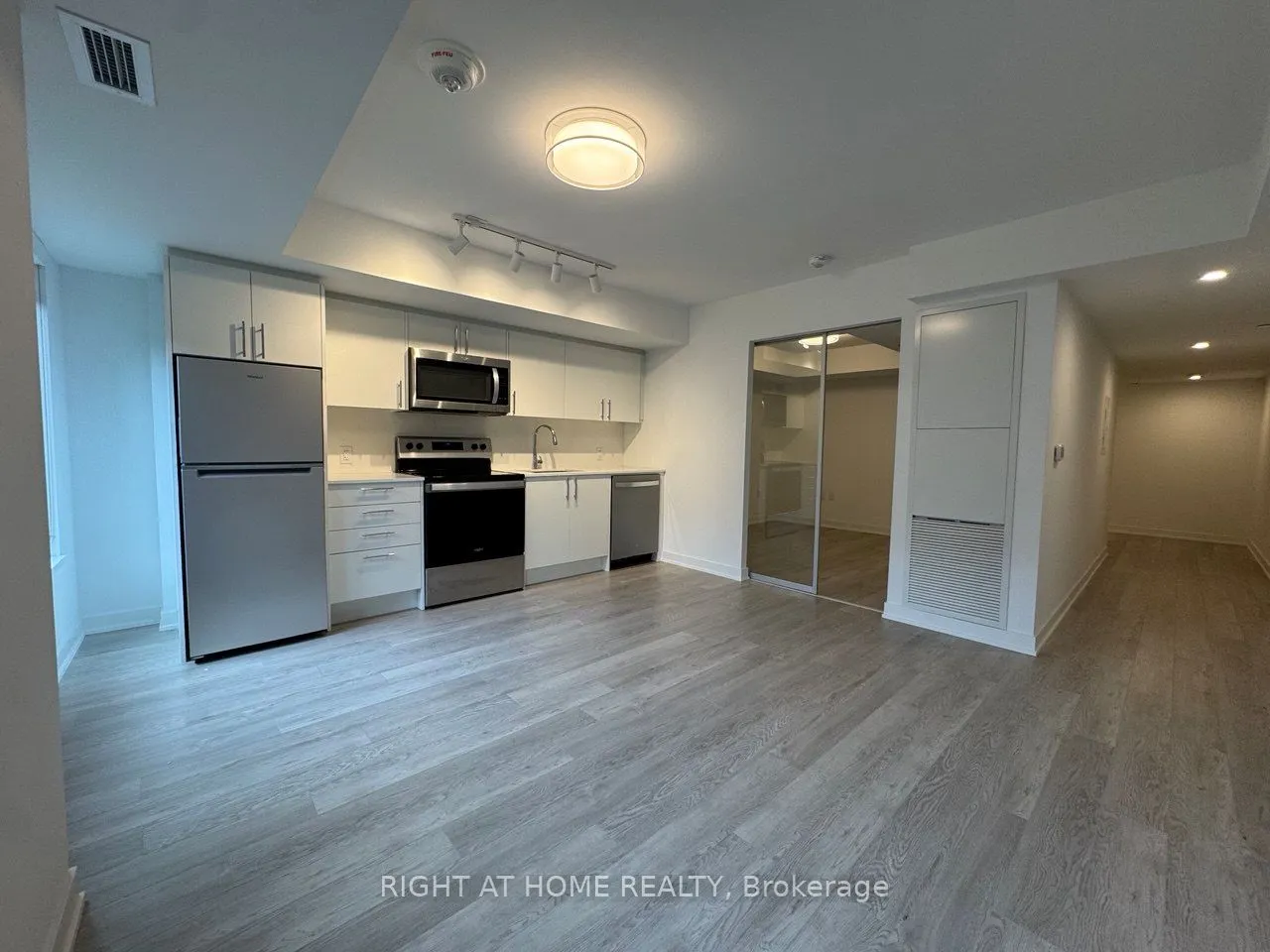 3 Strathgowan Avenue #324