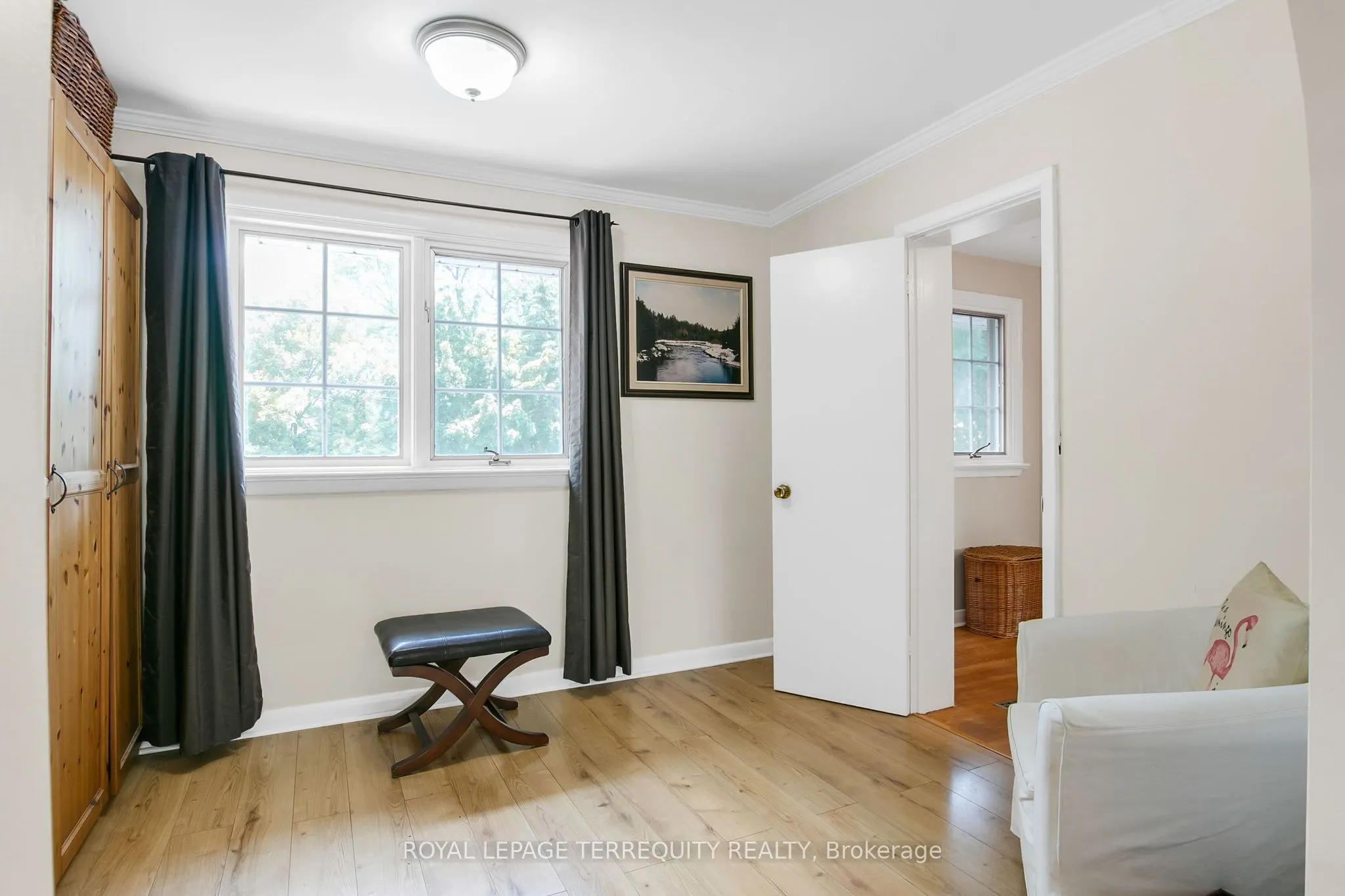 11 Urbandale Avenue