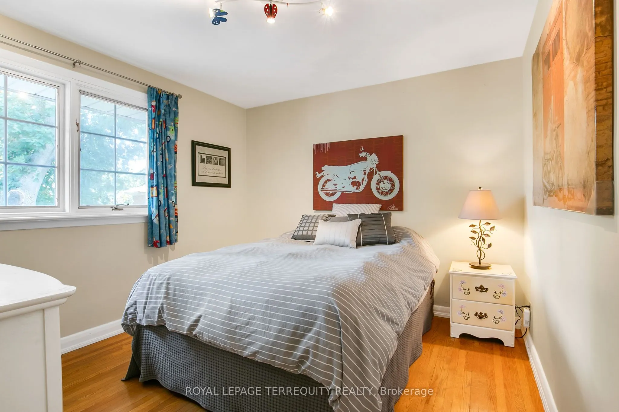 11 Urbandale Avenue