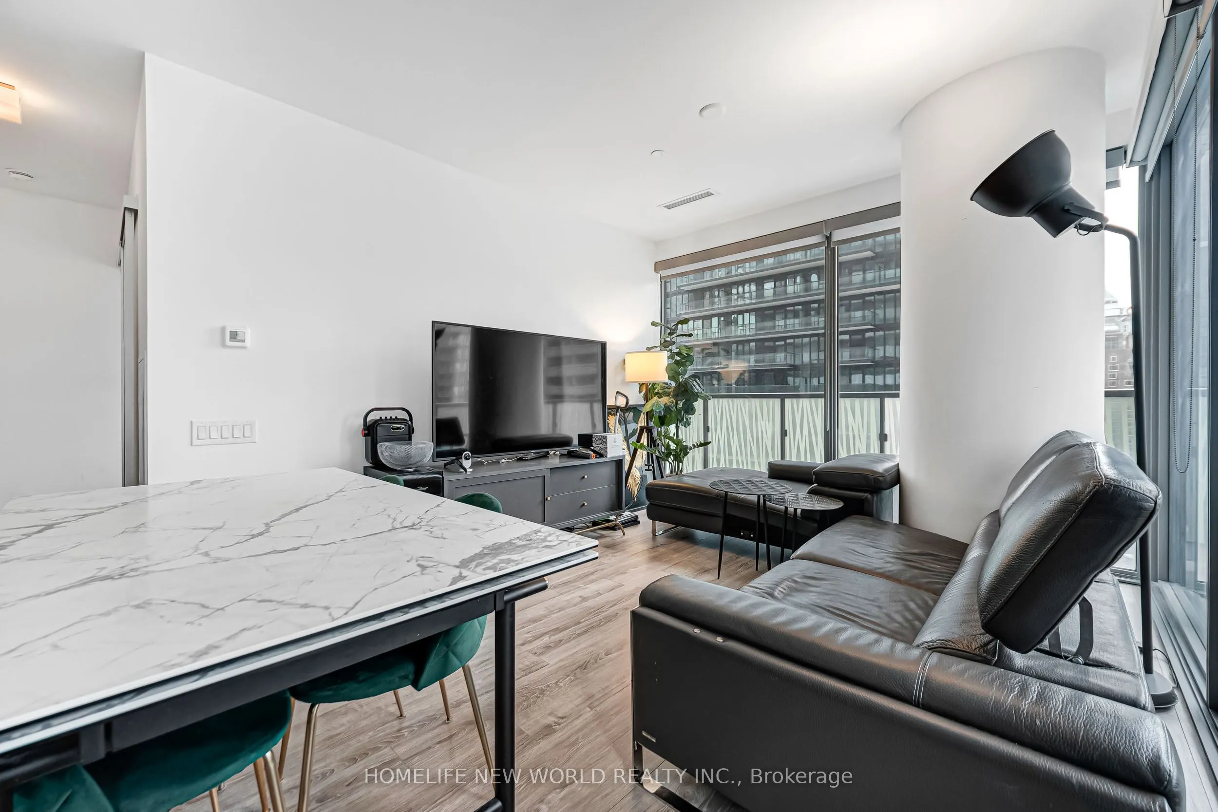 50 Charles Street E #1103
