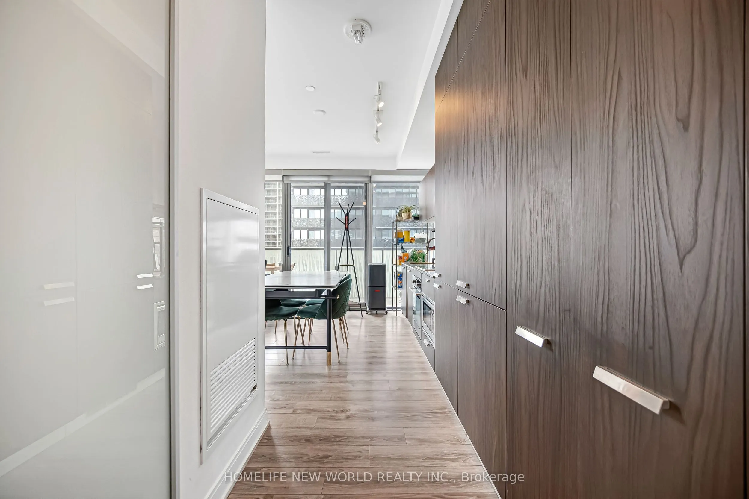 50 Charles Street E #1103
