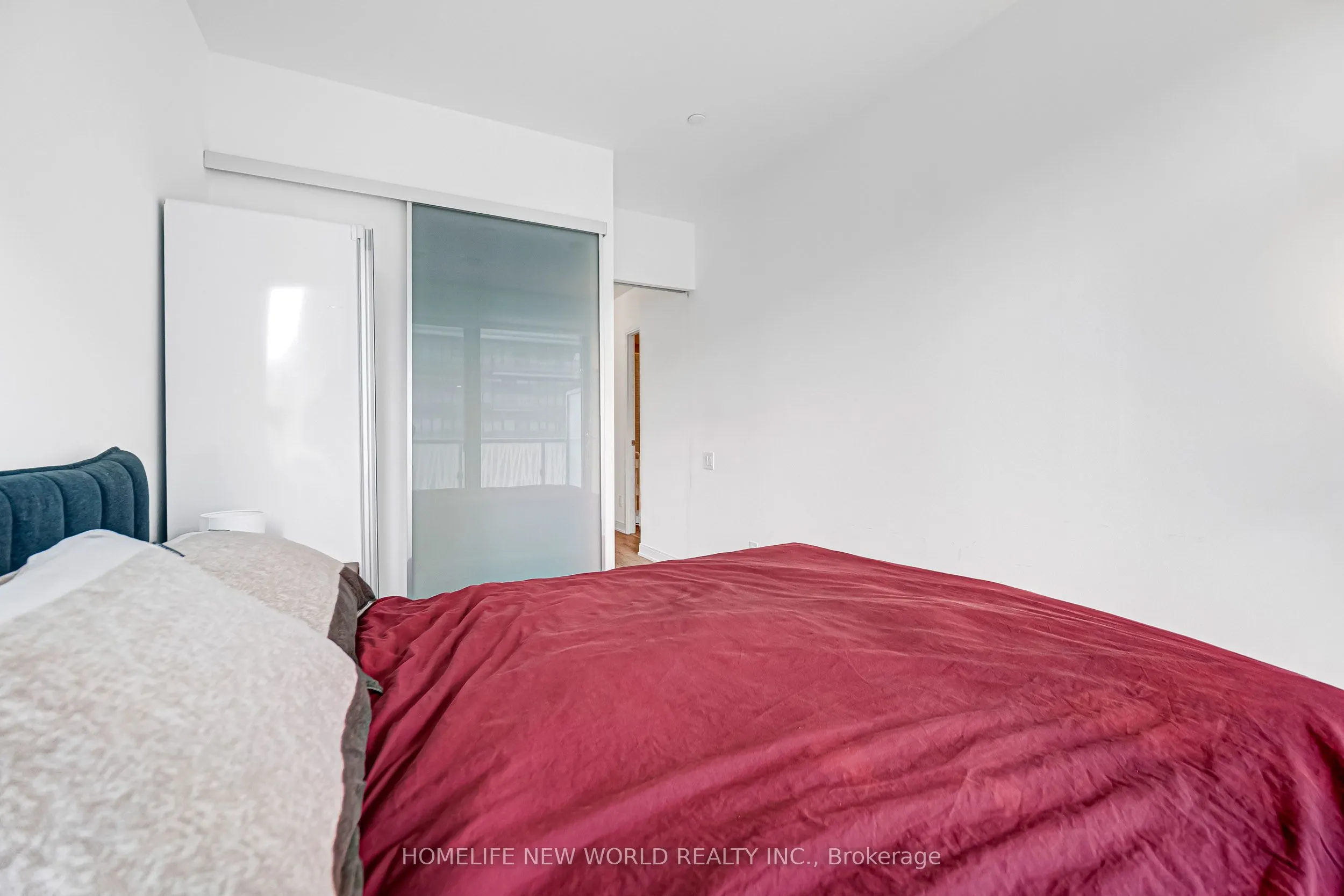 50 Charles Street E #1103