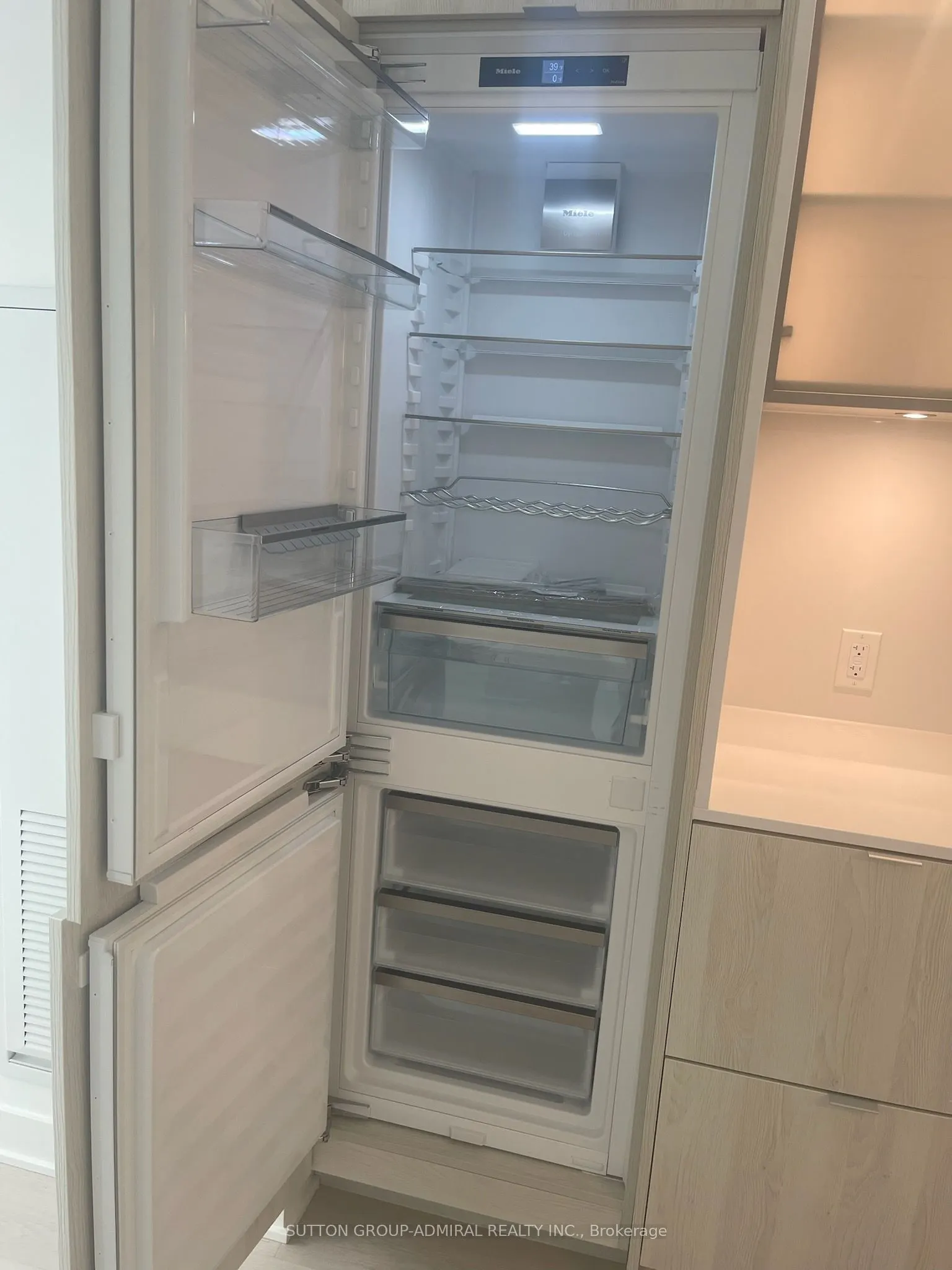 11 Yorkville Avenue #3505