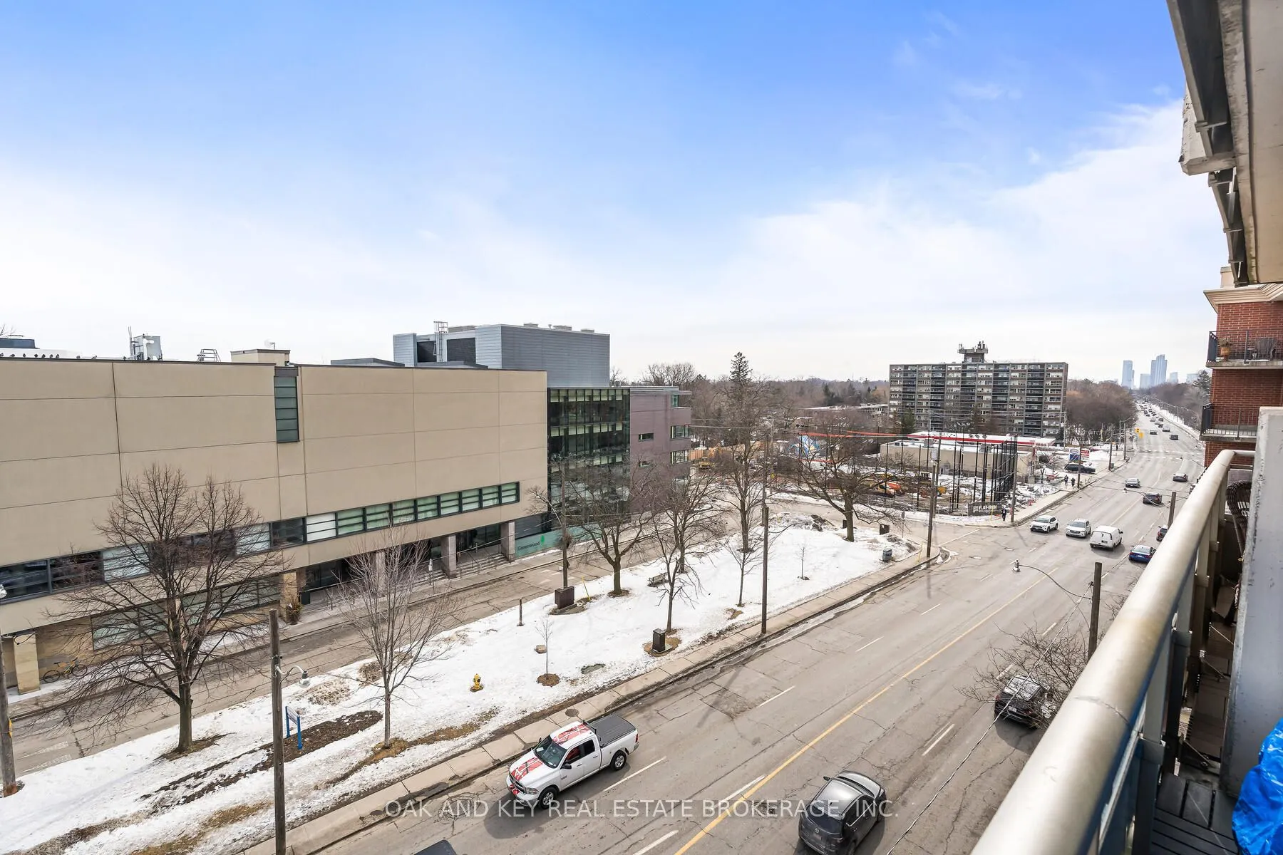 245 Davisville Avenue #613