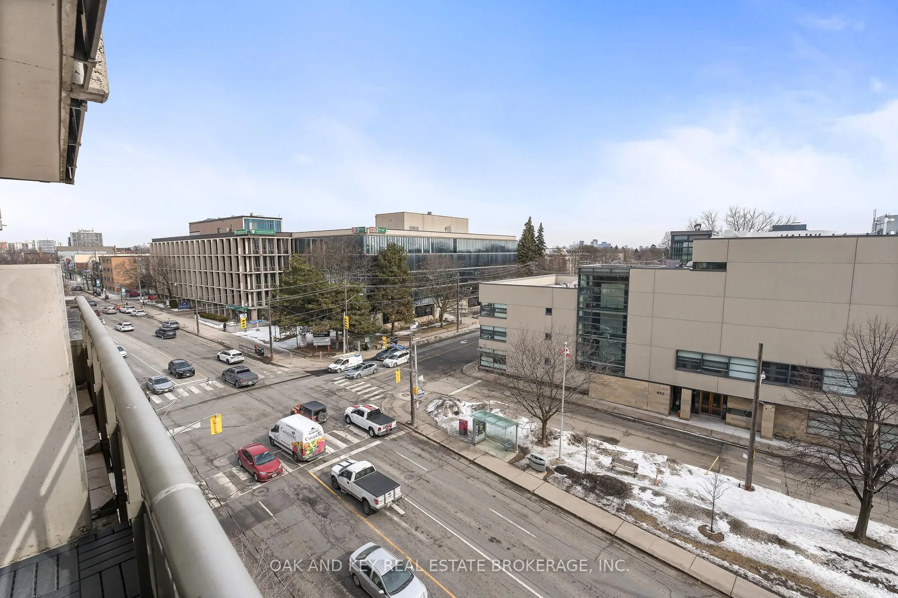 245 Davisville Avenue #613