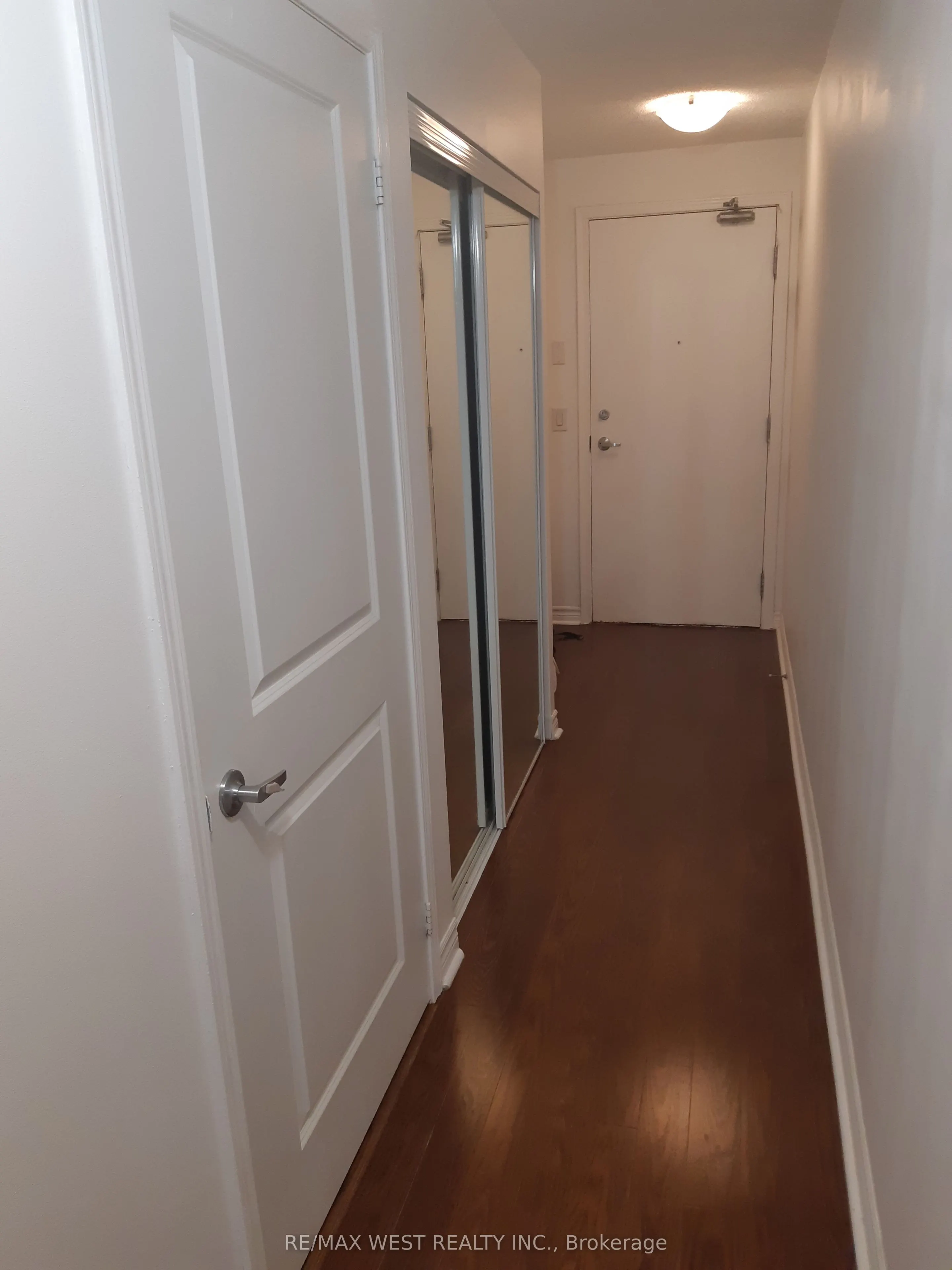 27 Rean Drive #522