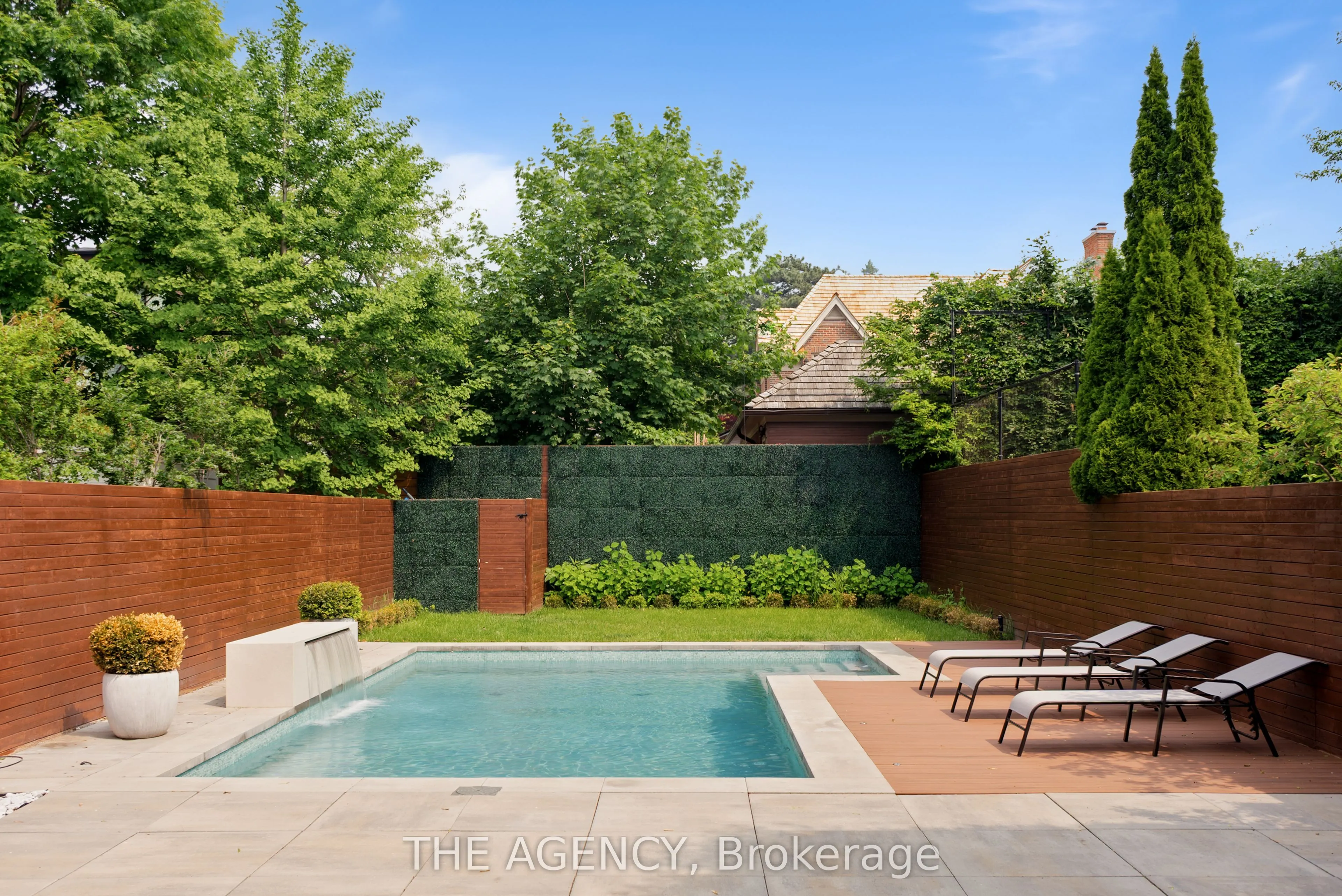 126 Sherwood Avenue