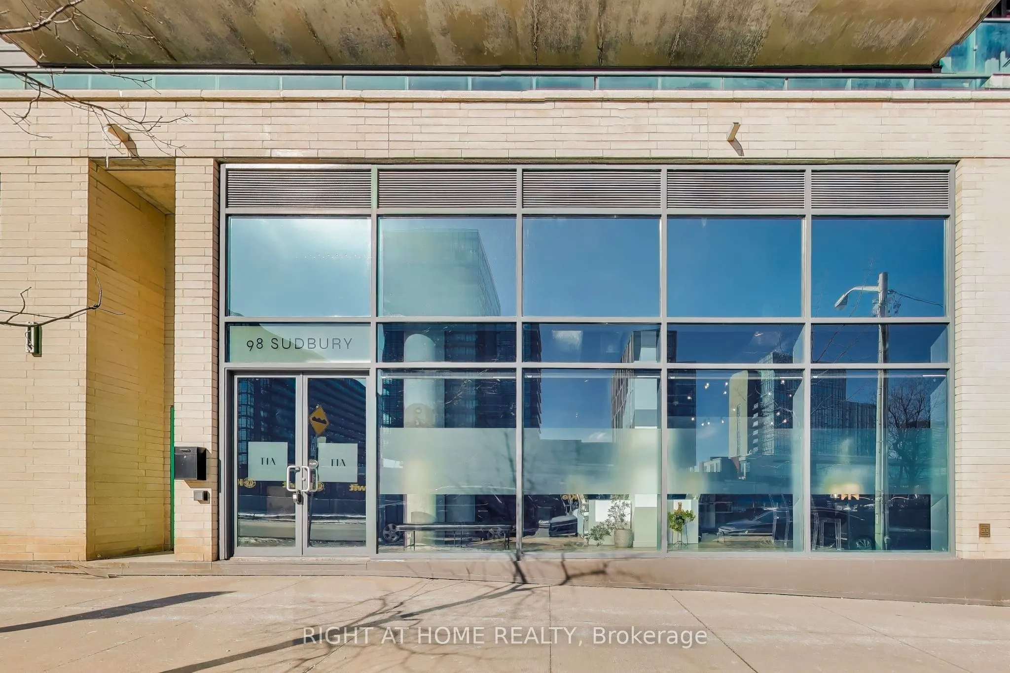 98 Sudbury Street