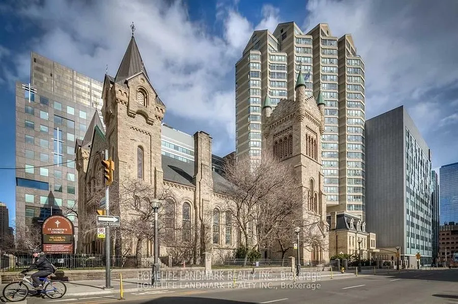 71 Simcoe Street #1002