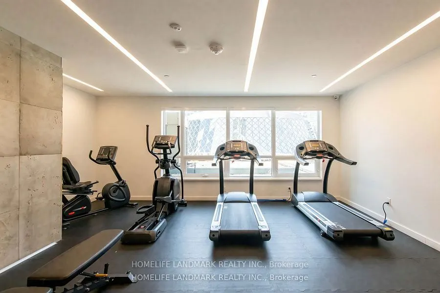 71 Simcoe Street #1002