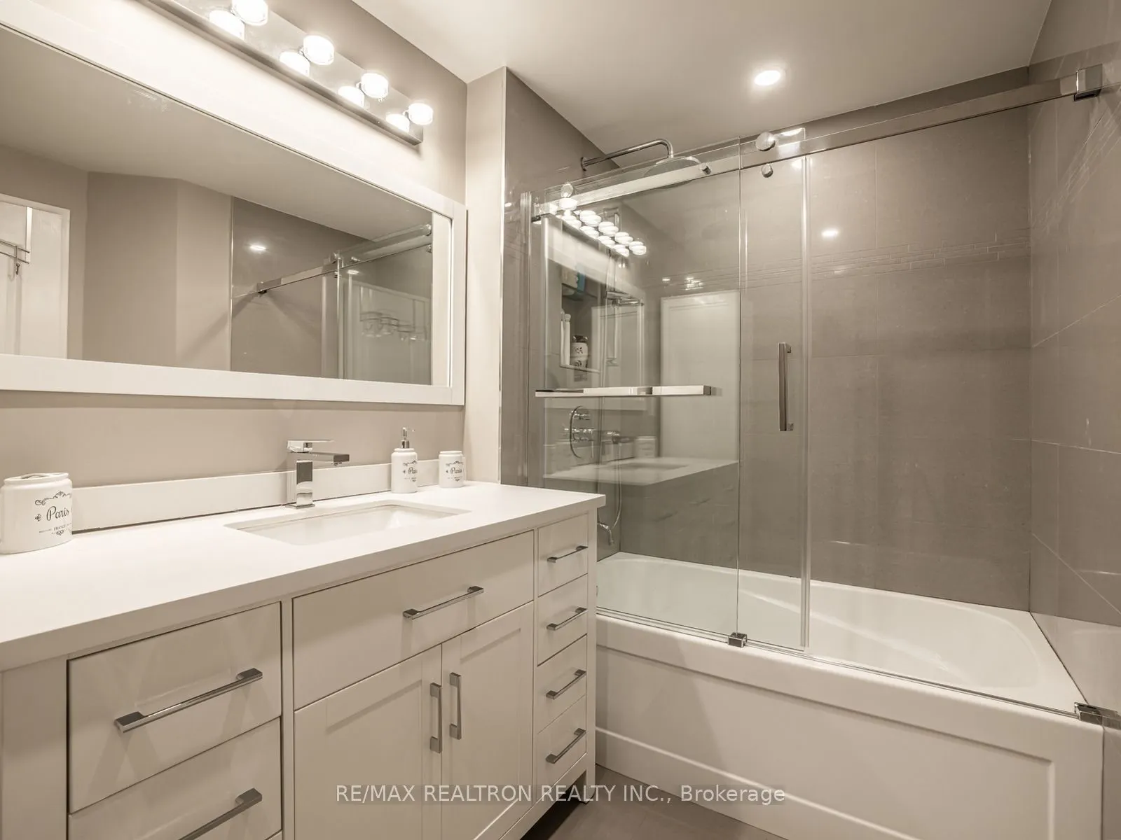 9 Greenbriar Road #306