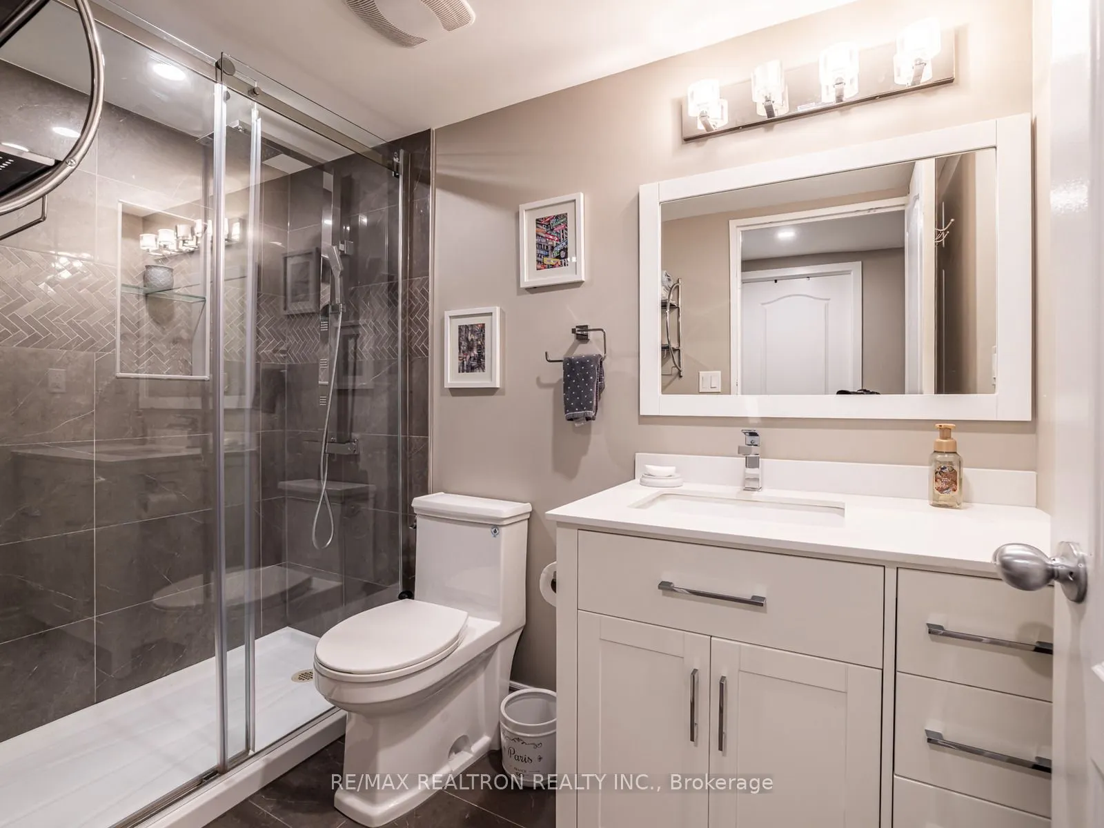 9 Greenbriar Road #306