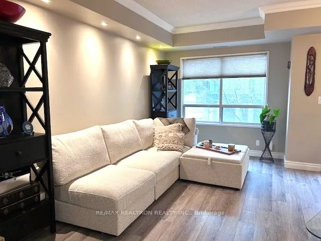 9 Greenbriar Road #306