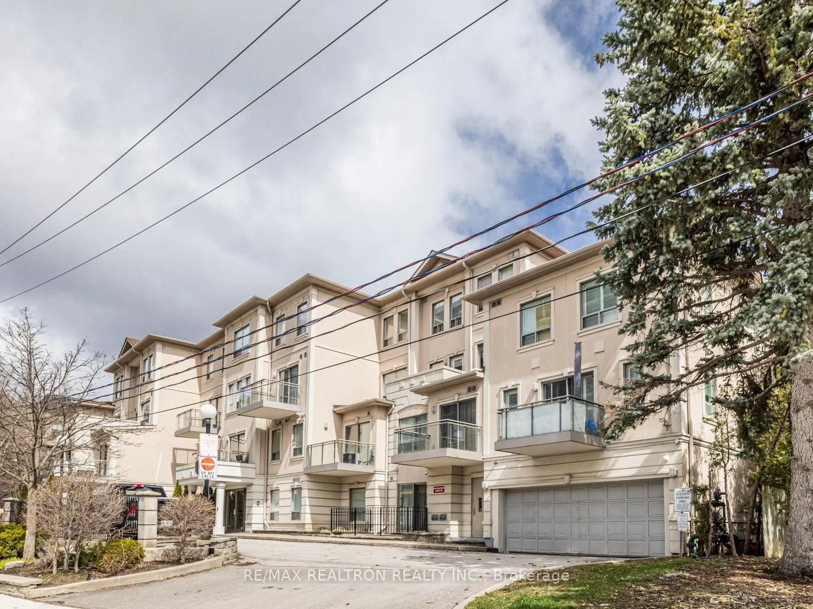 9 Greenbriar Road #306