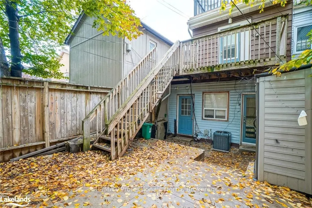 214 Gerrard Street E