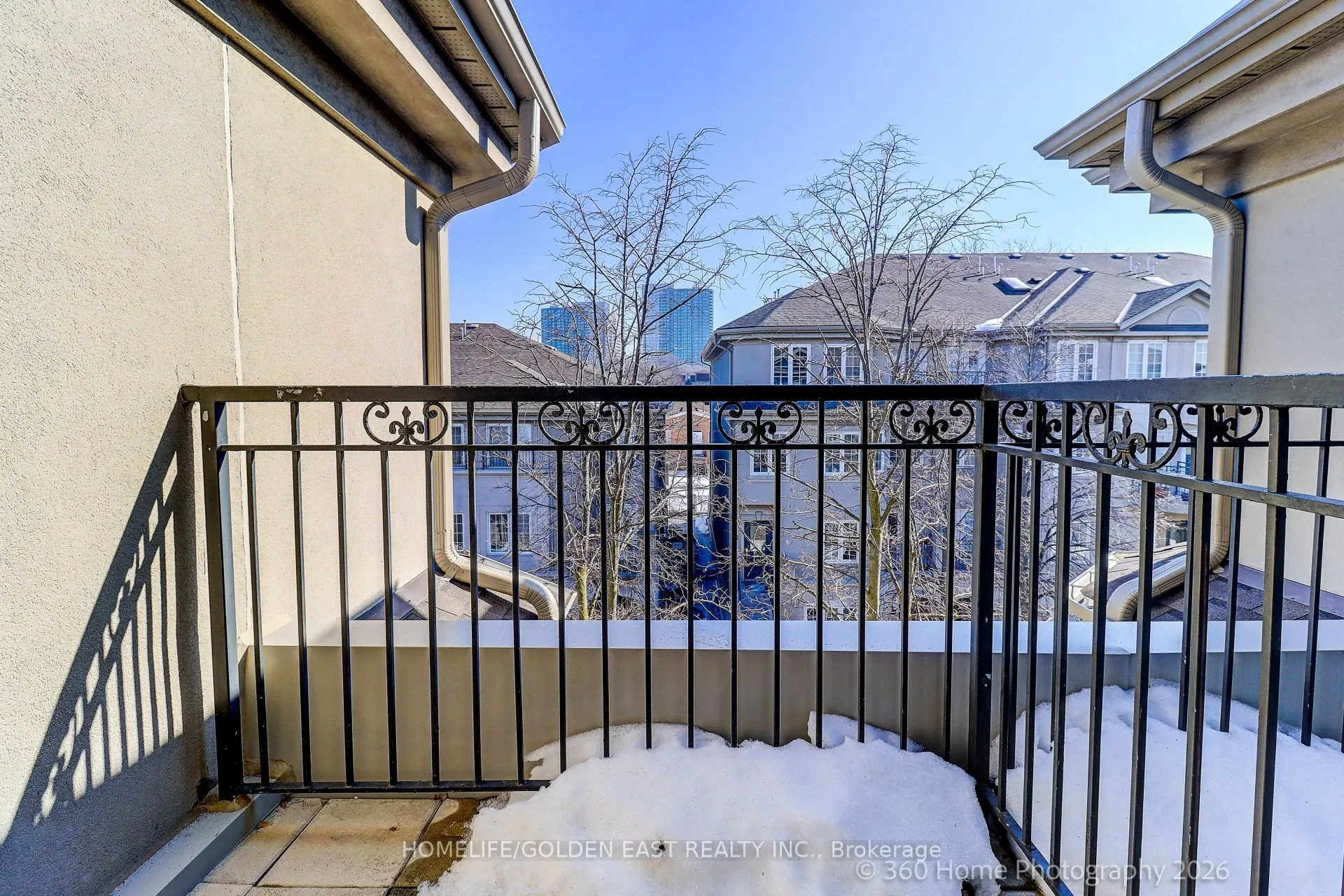108 Finch Avenue W #B30