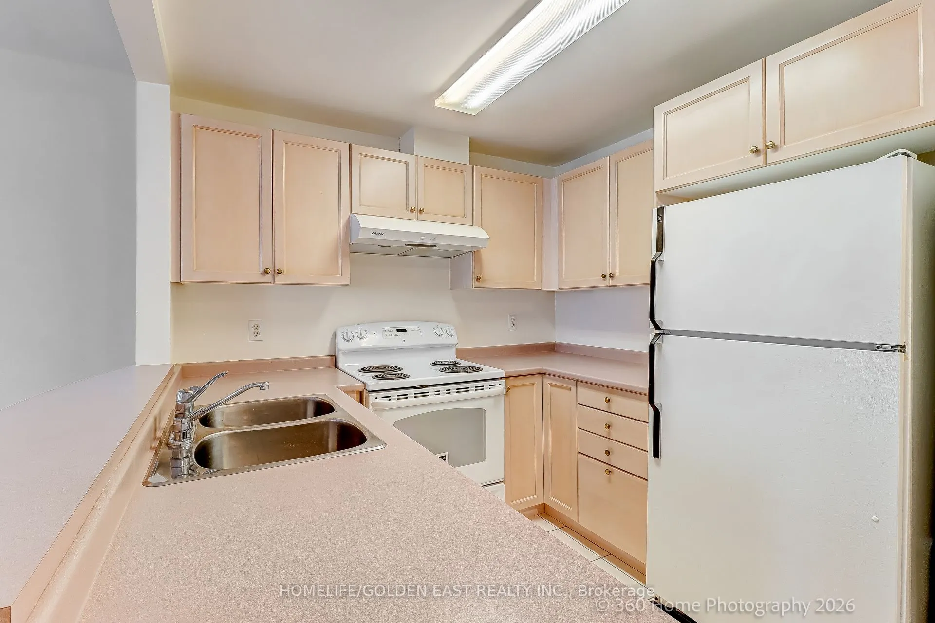 108 Finch Avenue W #B30