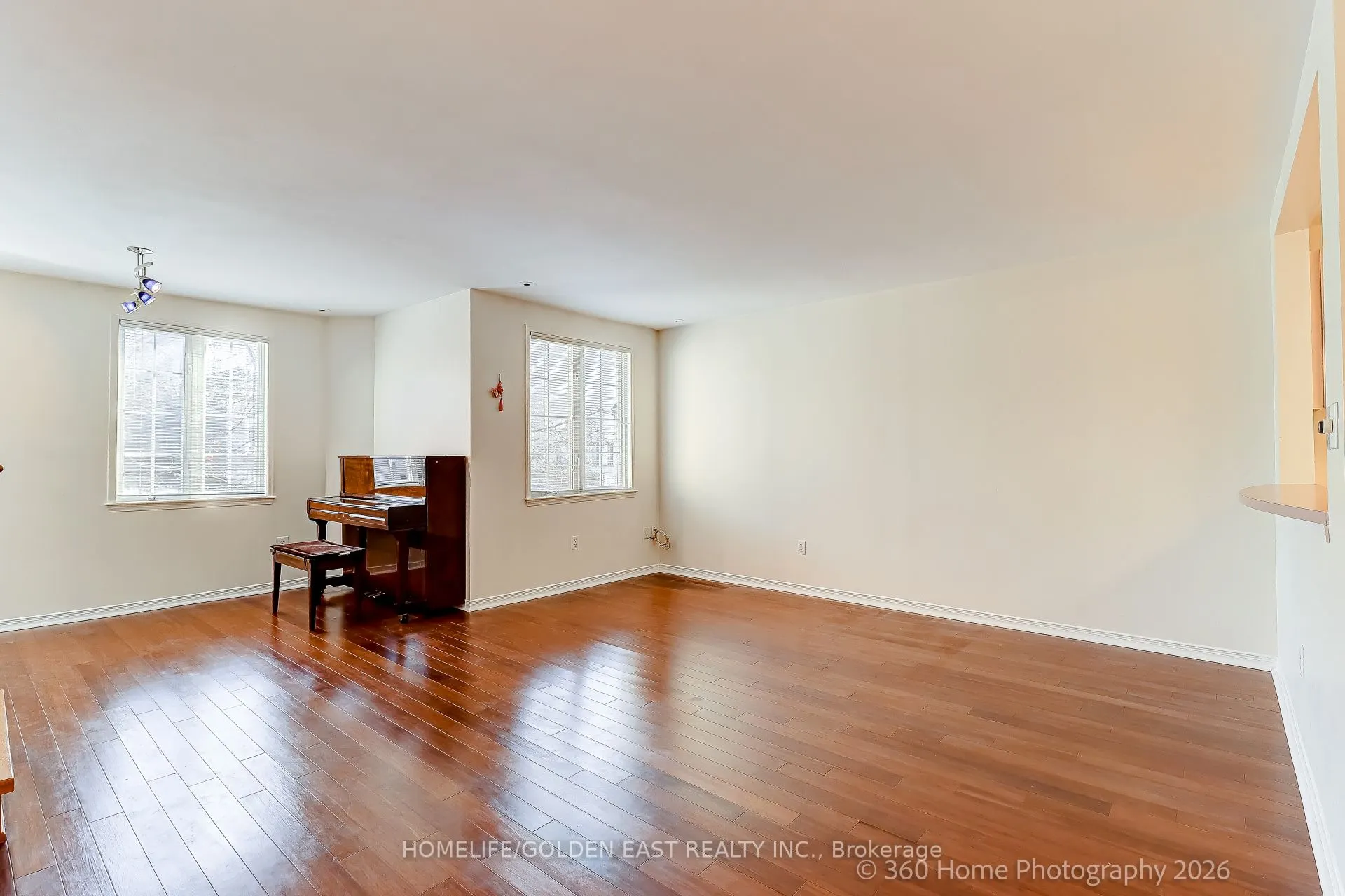 108 Finch Avenue W #B30