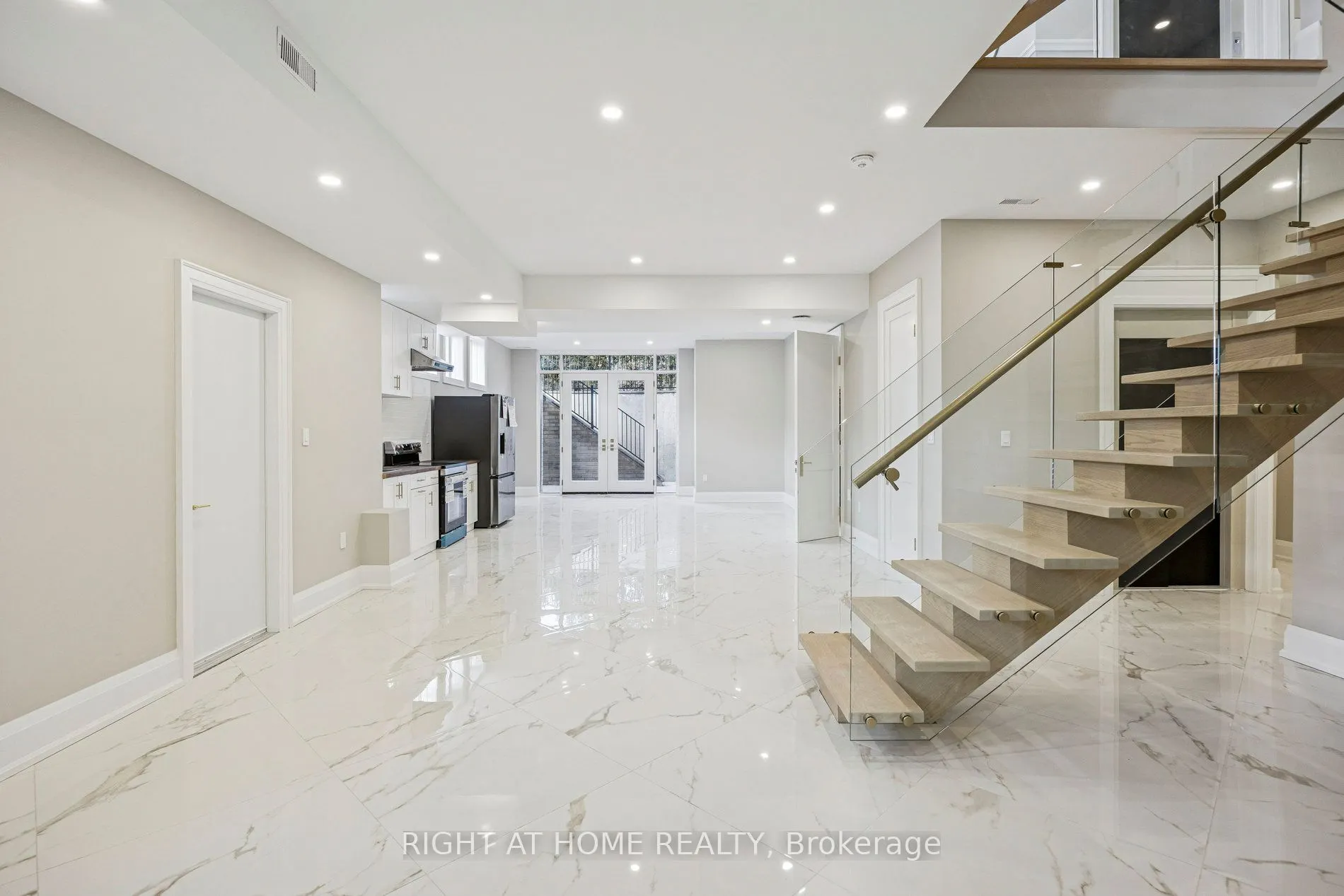 1 Lynnhaven Road