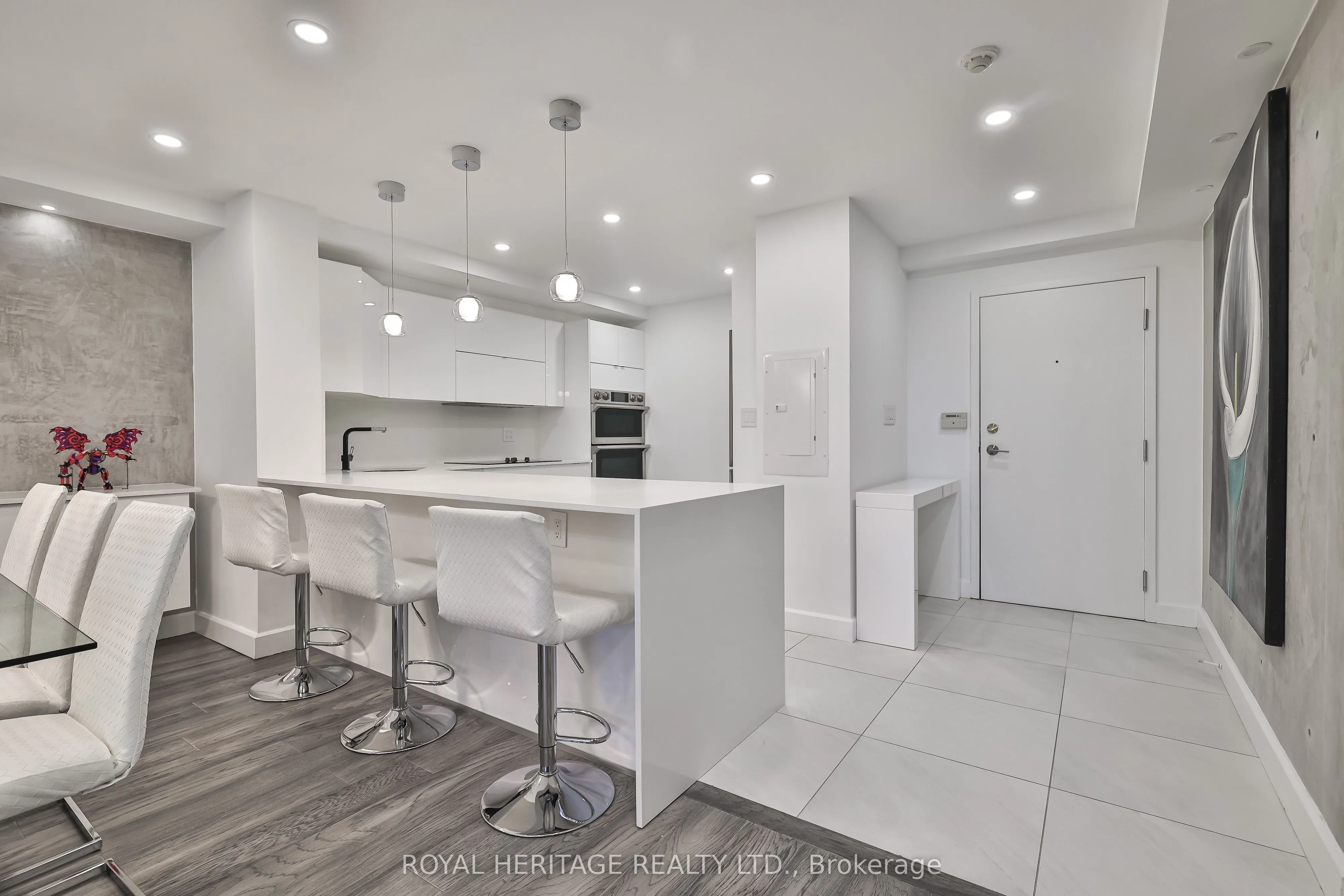 10 Torresdale Avenue #801