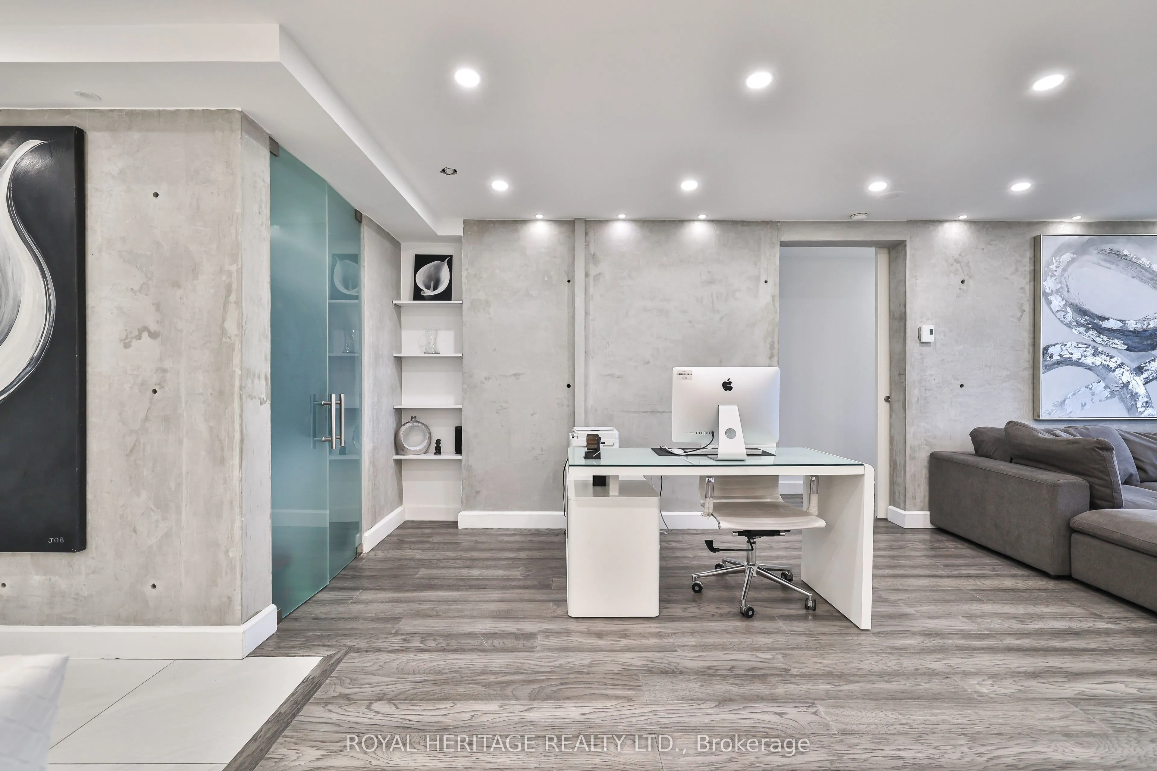 10 Torresdale Avenue #801
