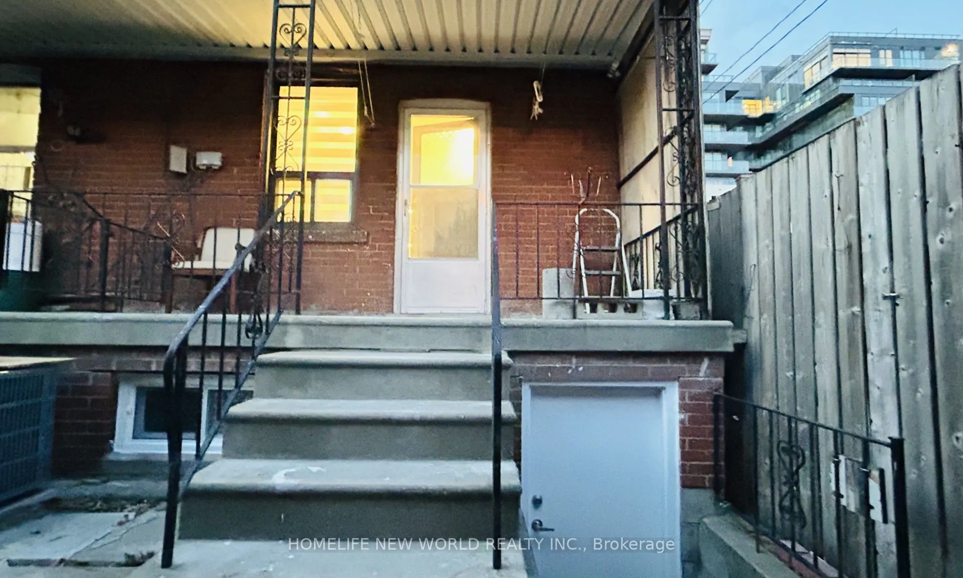509 Dupont Street