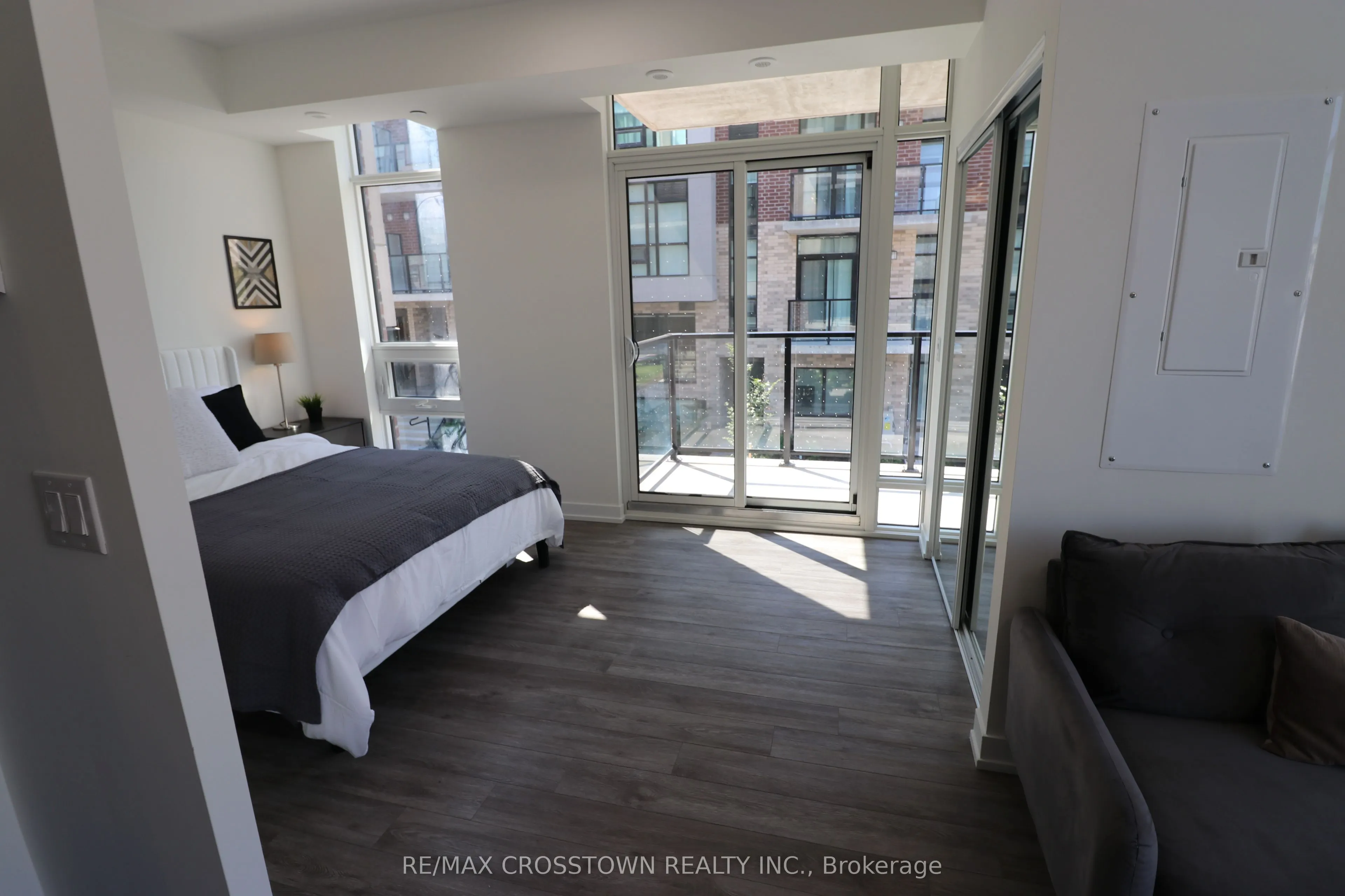 57-861 Sheppard Avenue W #2nd