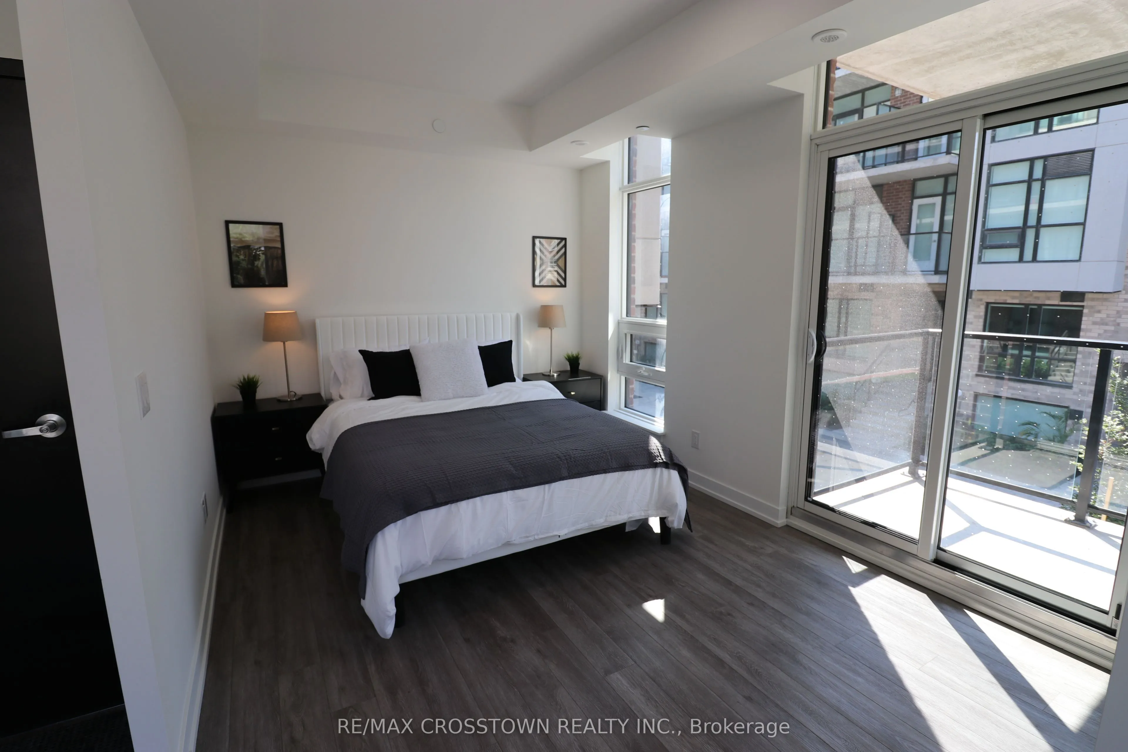 57-861 Sheppard Avenue W #2nd