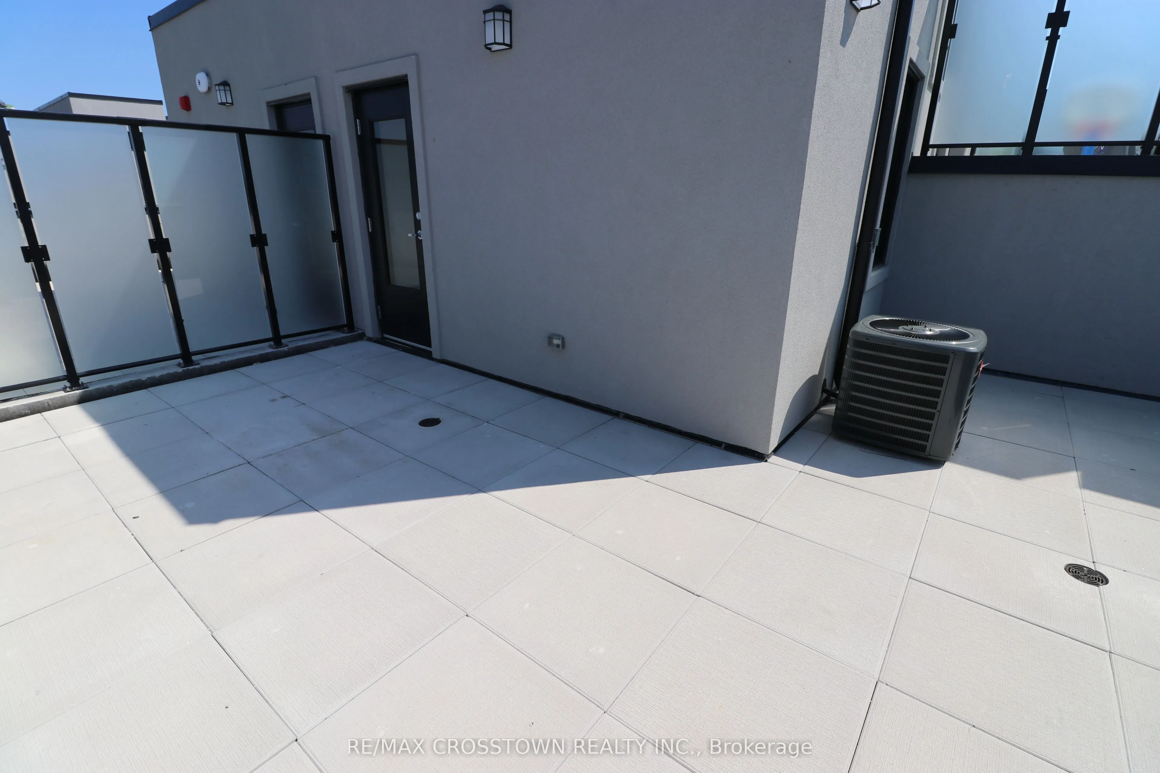 57-861 Sheppard Avenue W #2nd