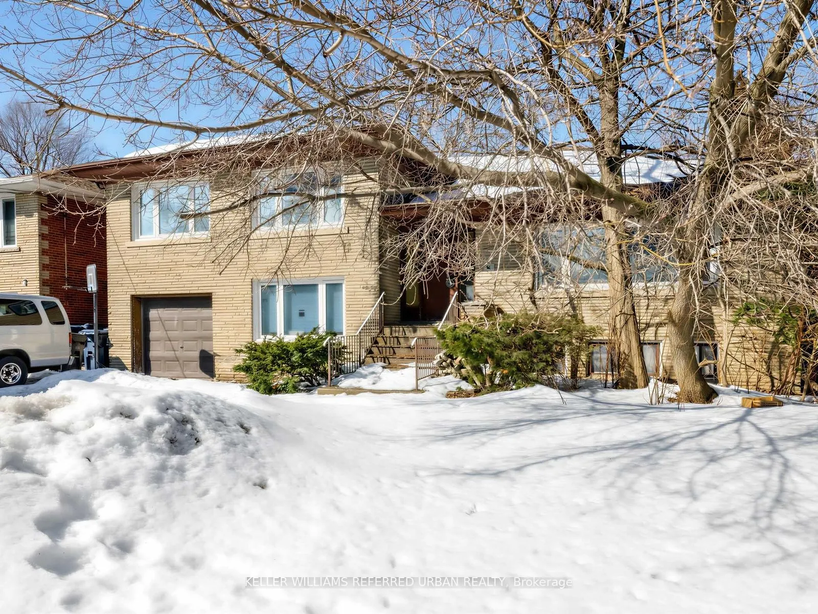 14 Frontenac Avenue