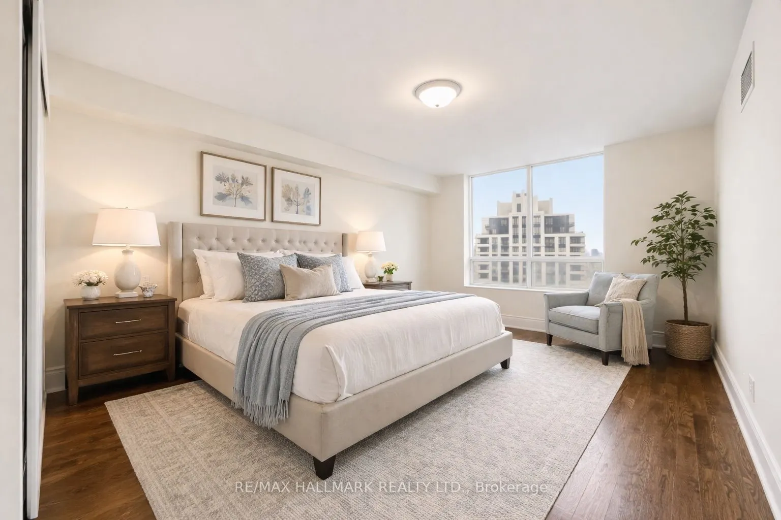 80 Harrison Garden Boulevard #1821