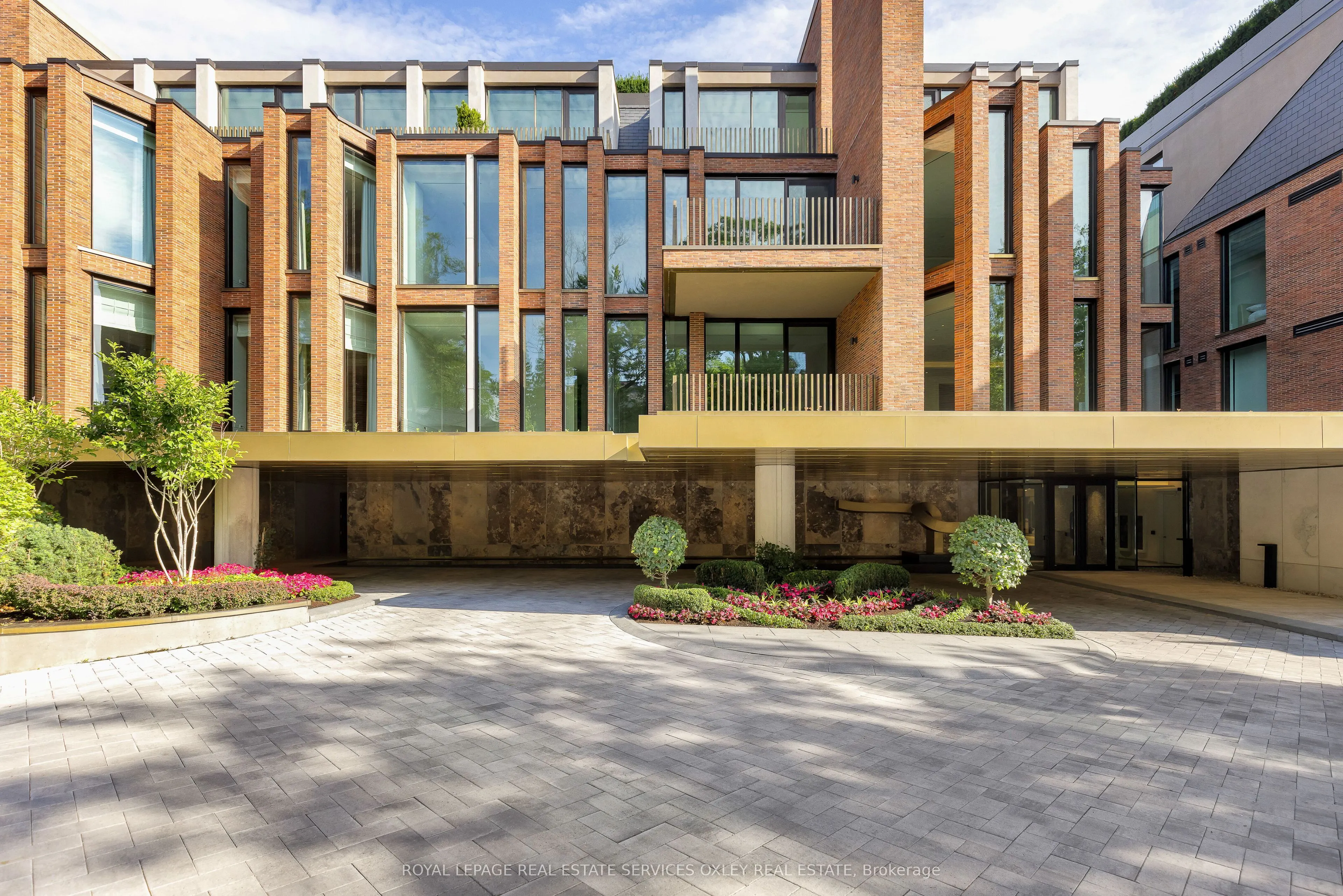 7 Dale Avenue #306