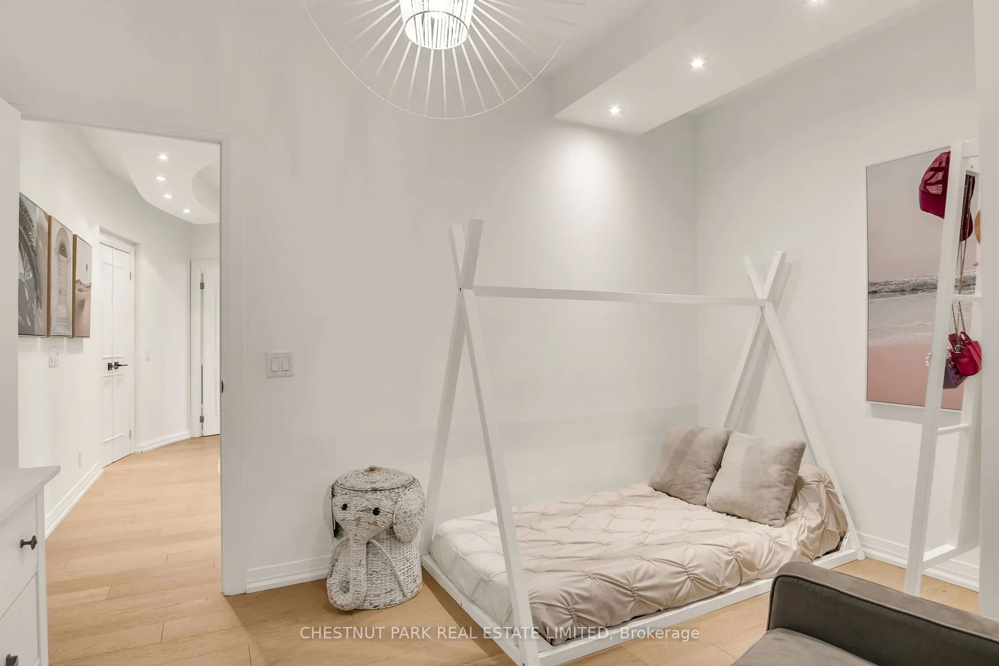 3 Mcalpine Street #PH 903