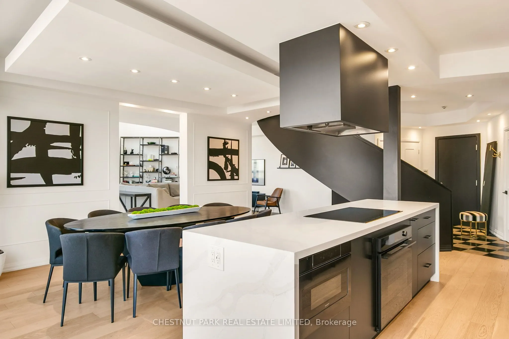 3 Mcalpine Street #PH 903