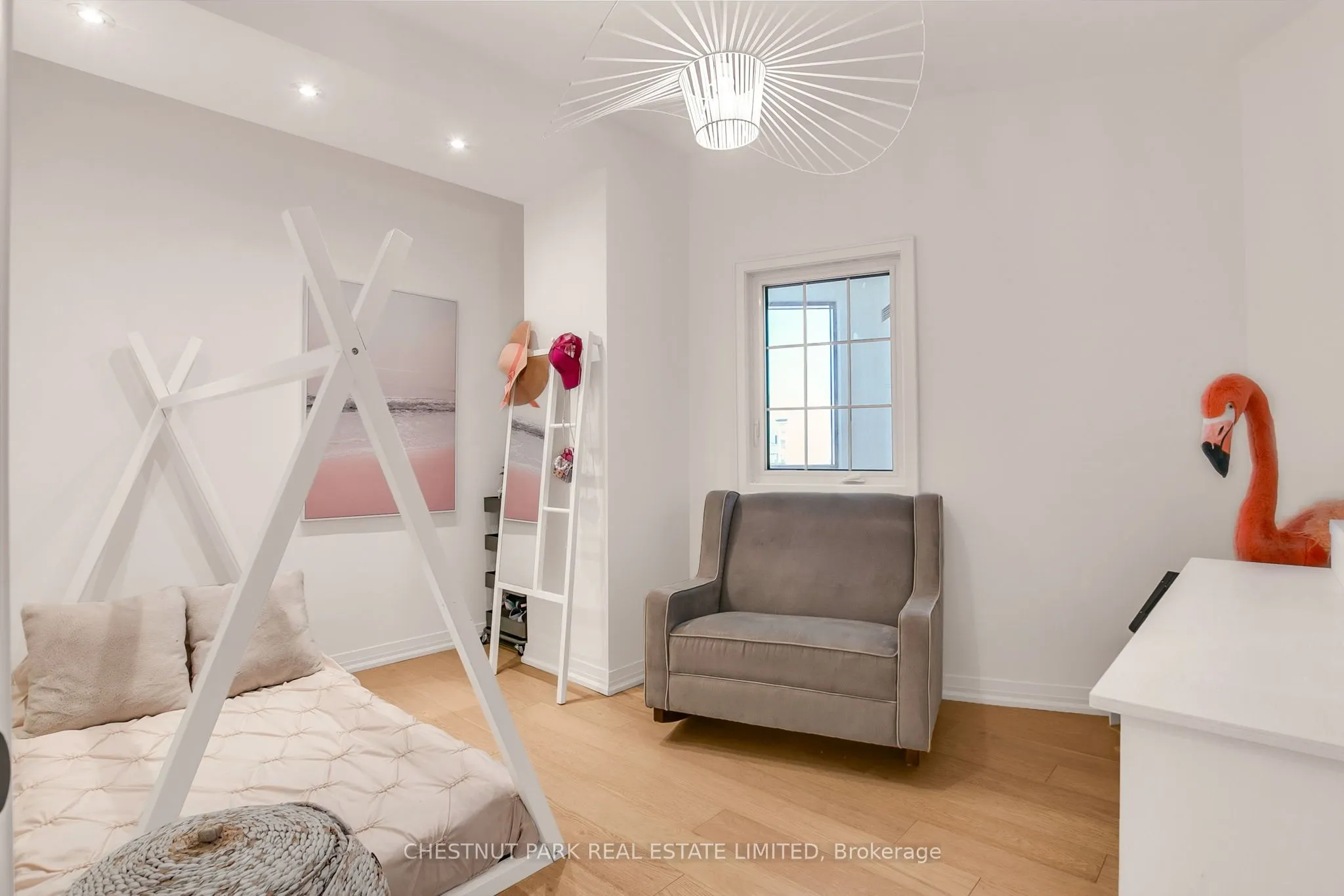 3 Mcalpine Street #PH 903