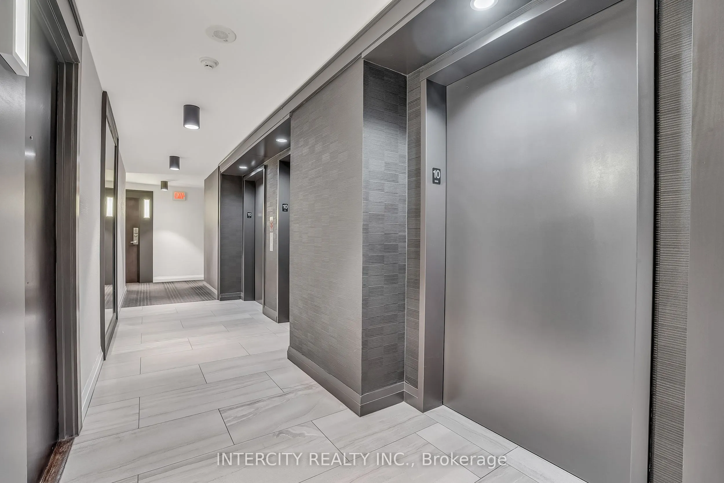 12 Yonge Street #1010