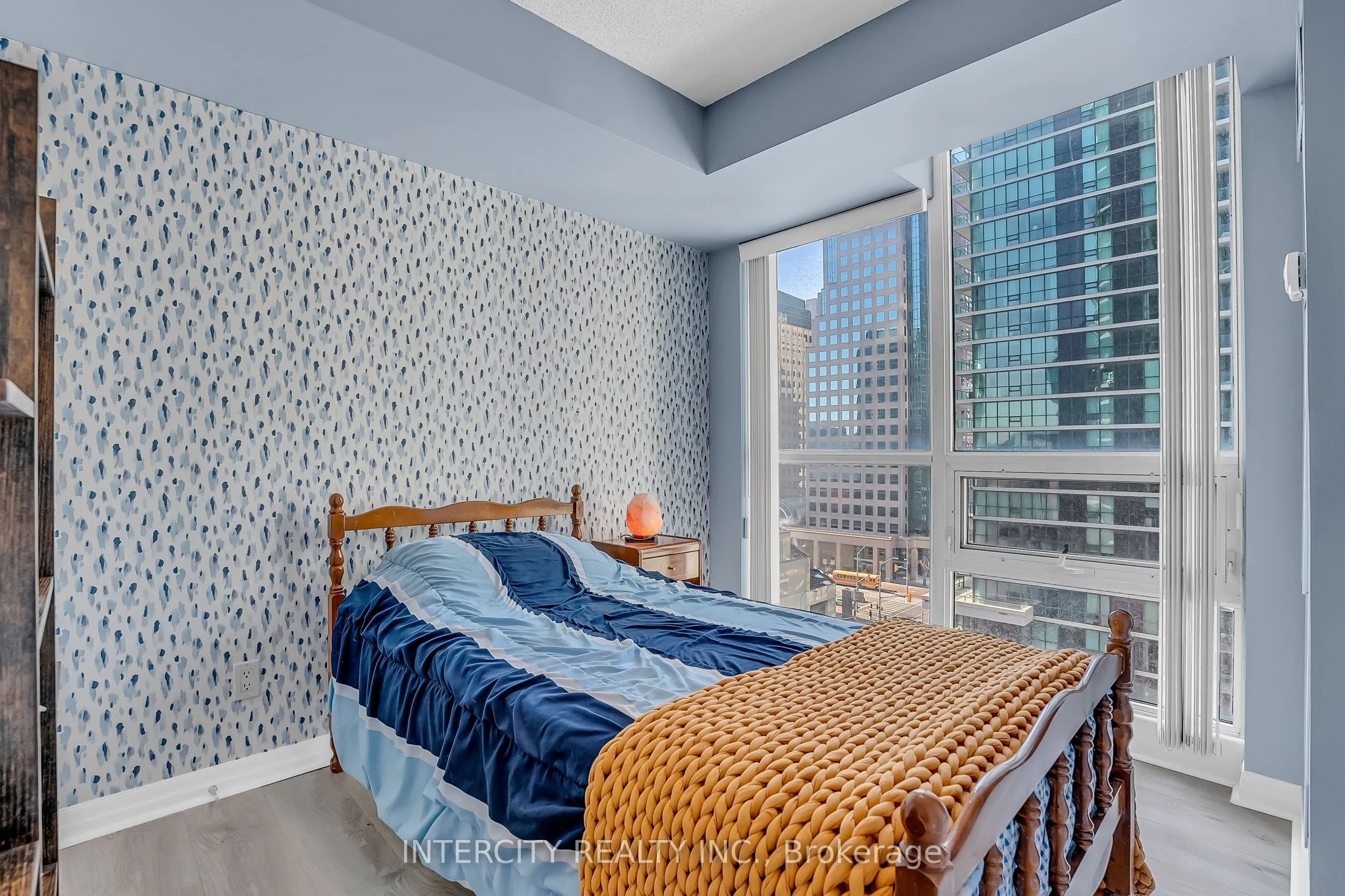 12 Yonge Street #1010
