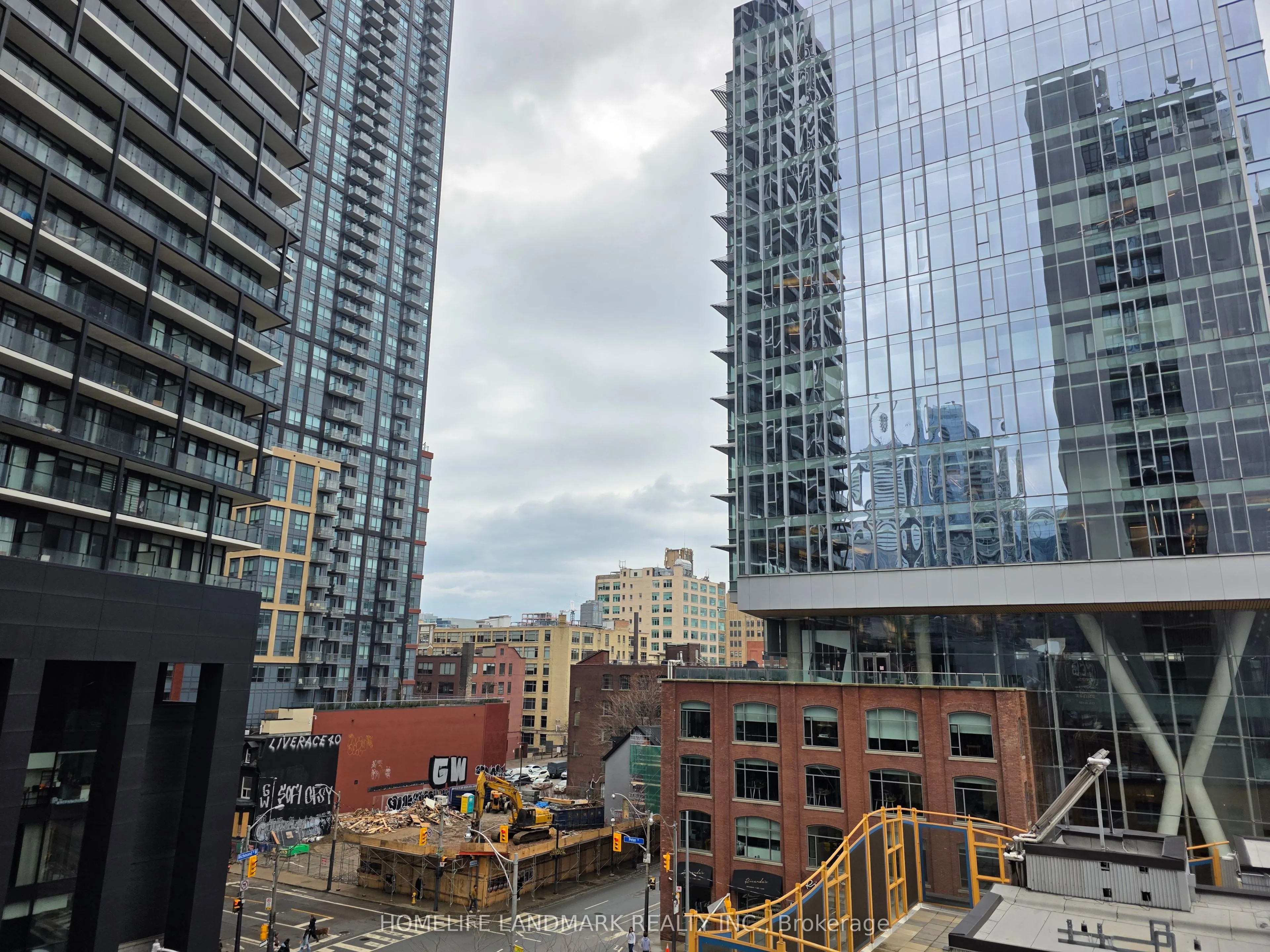 330 Richmond Street W #605