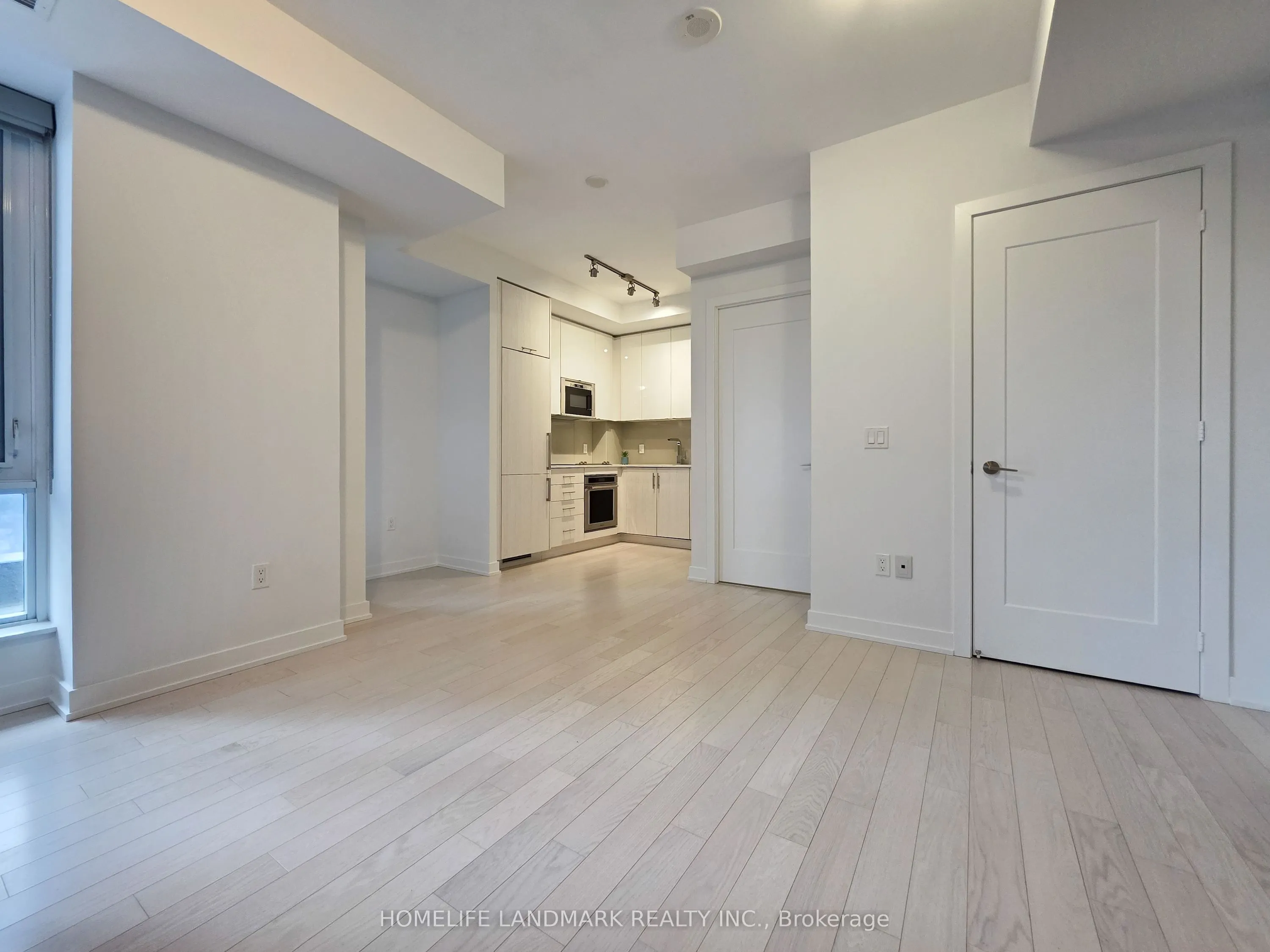 330 Richmond Street W #605