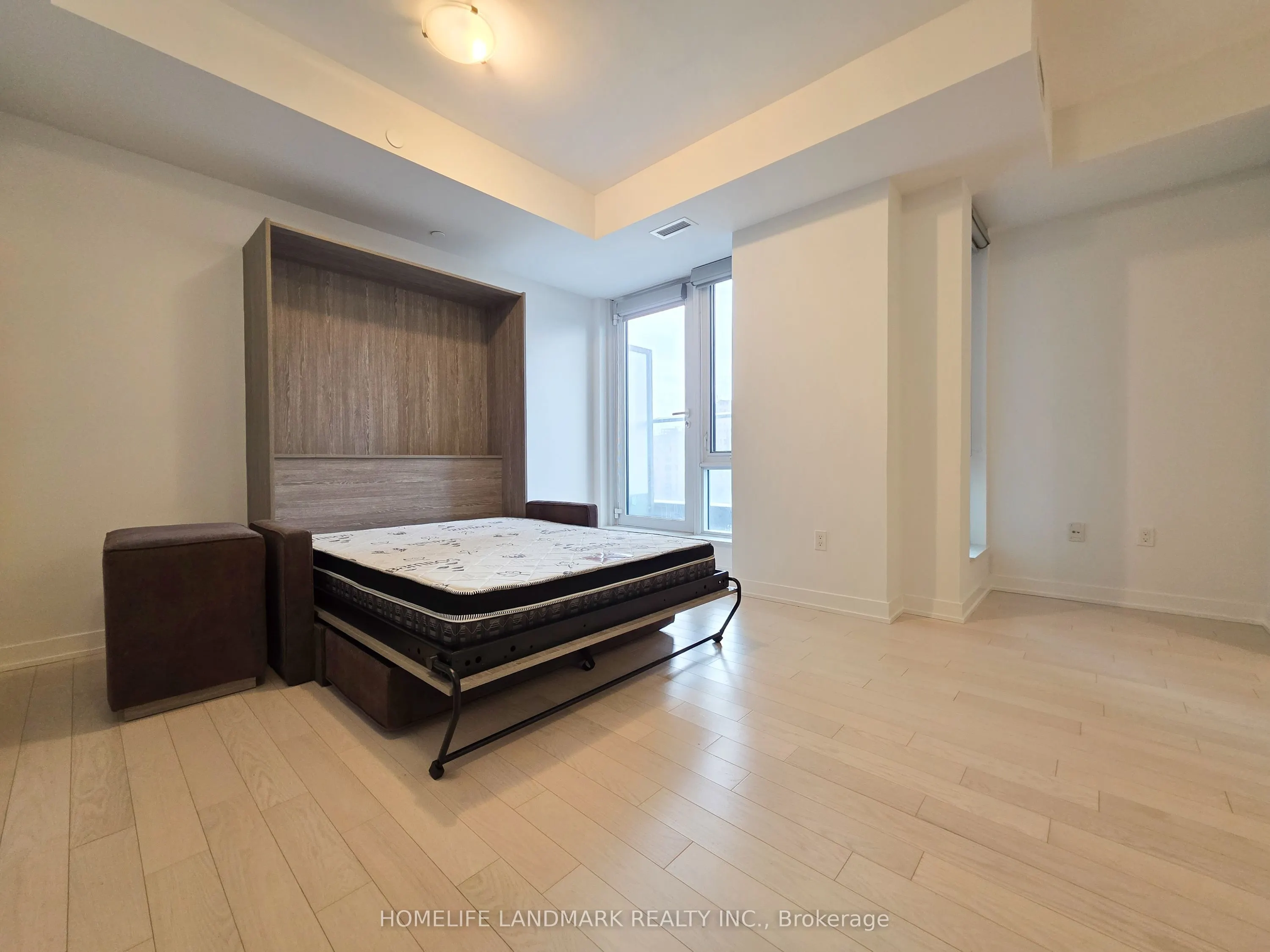 330 Richmond Street W #605