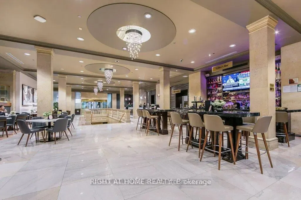 1 King Street W #4404