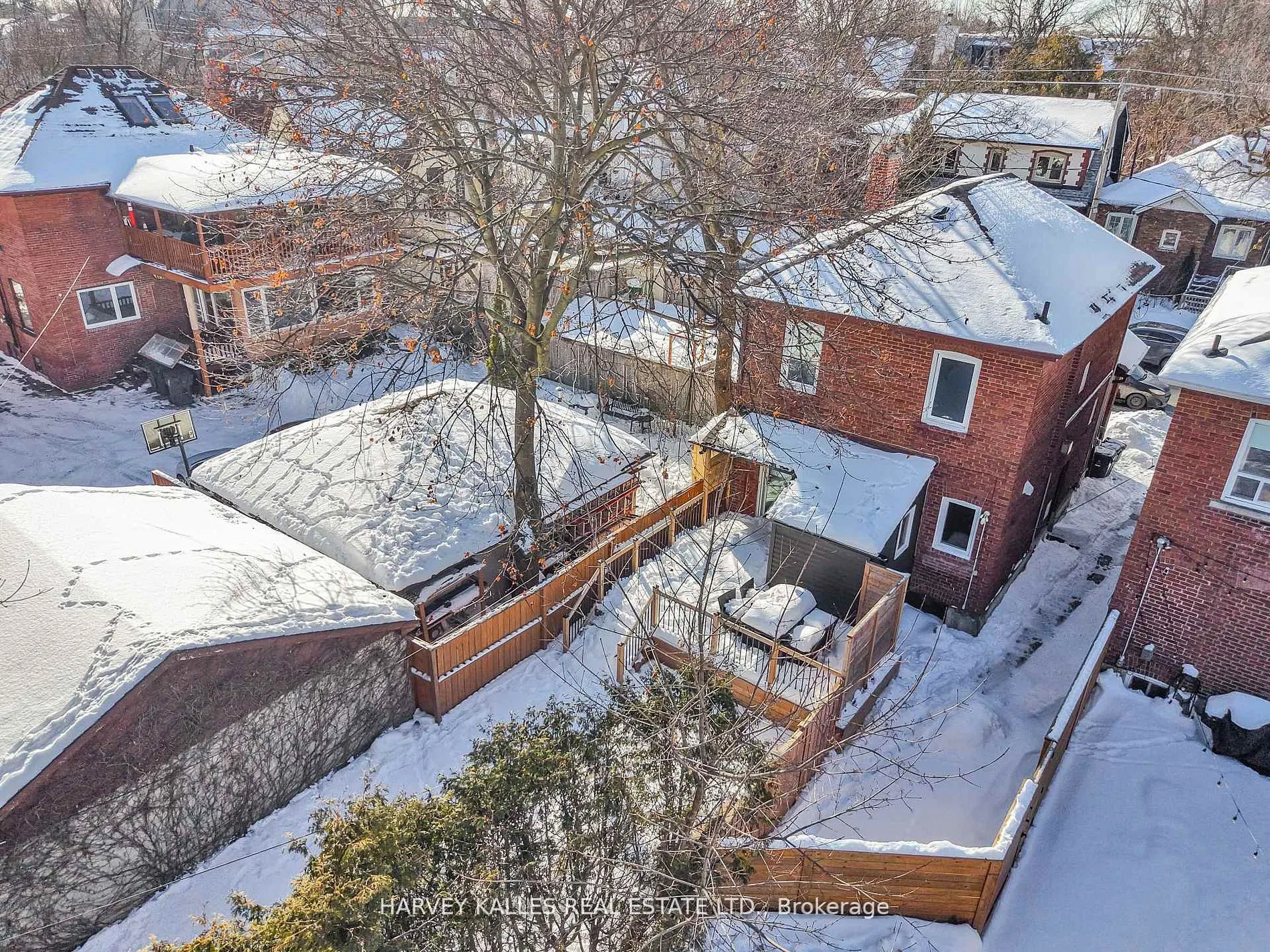 629 Duplex Avenue