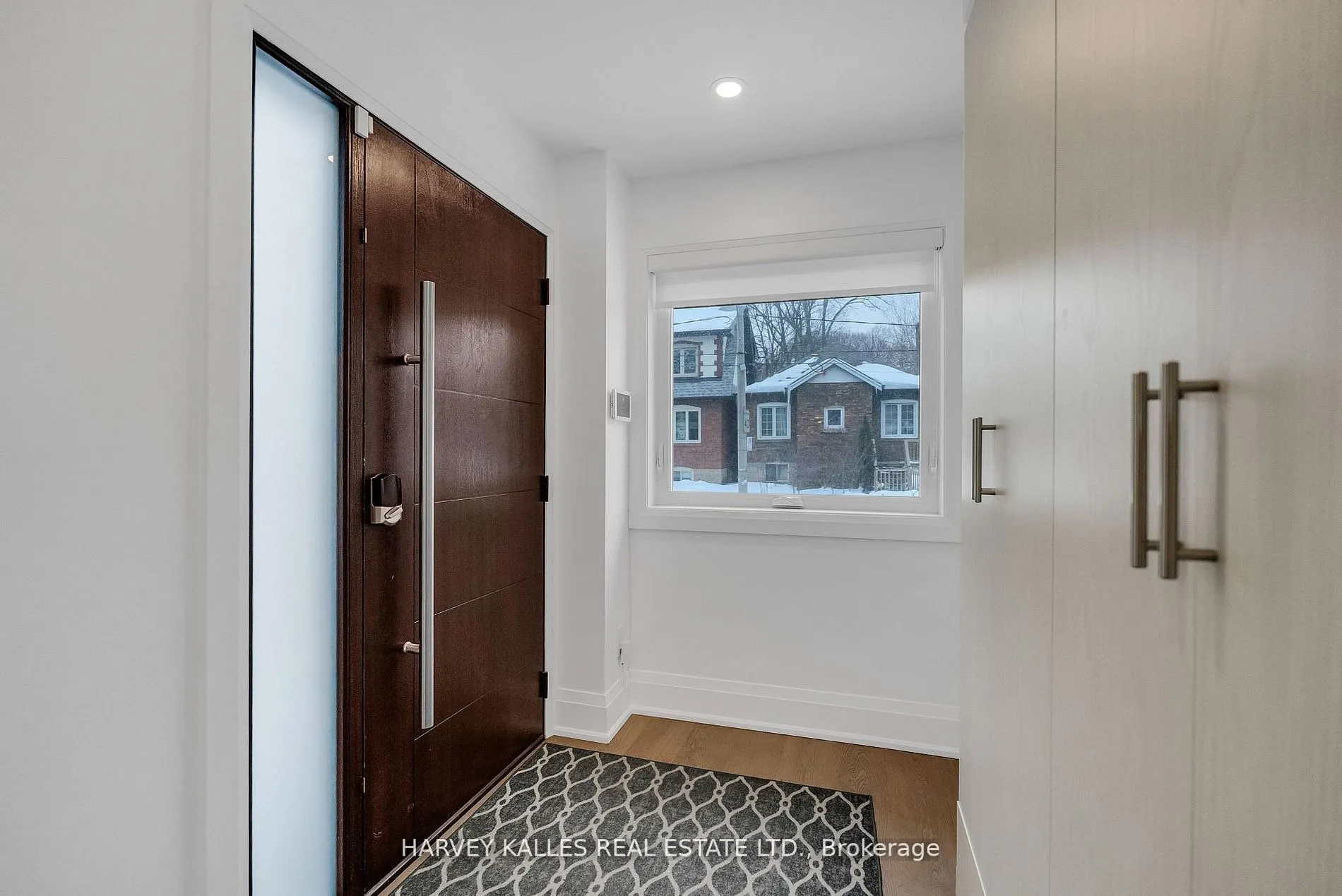 629 Duplex Avenue