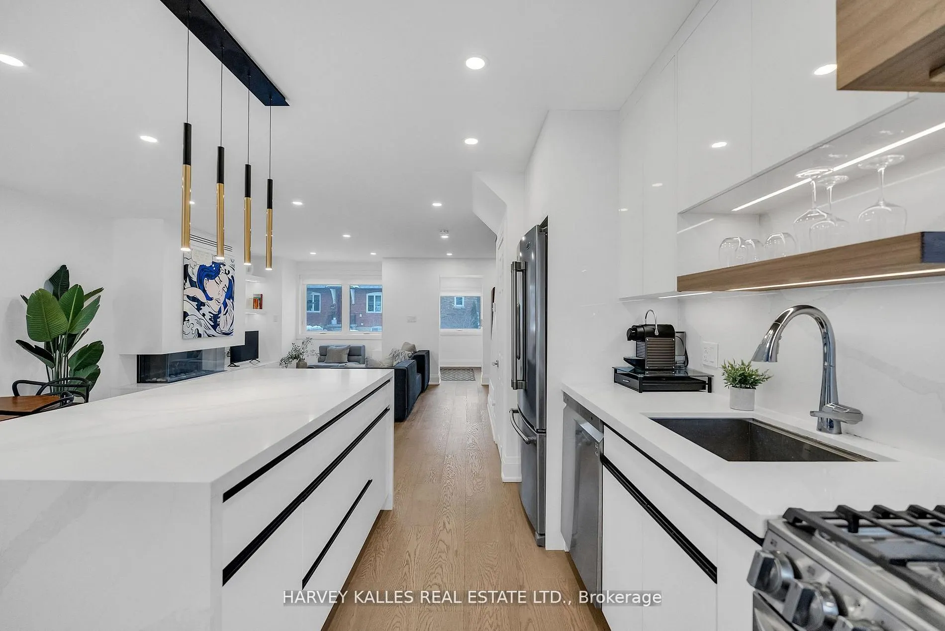 629 Duplex Avenue