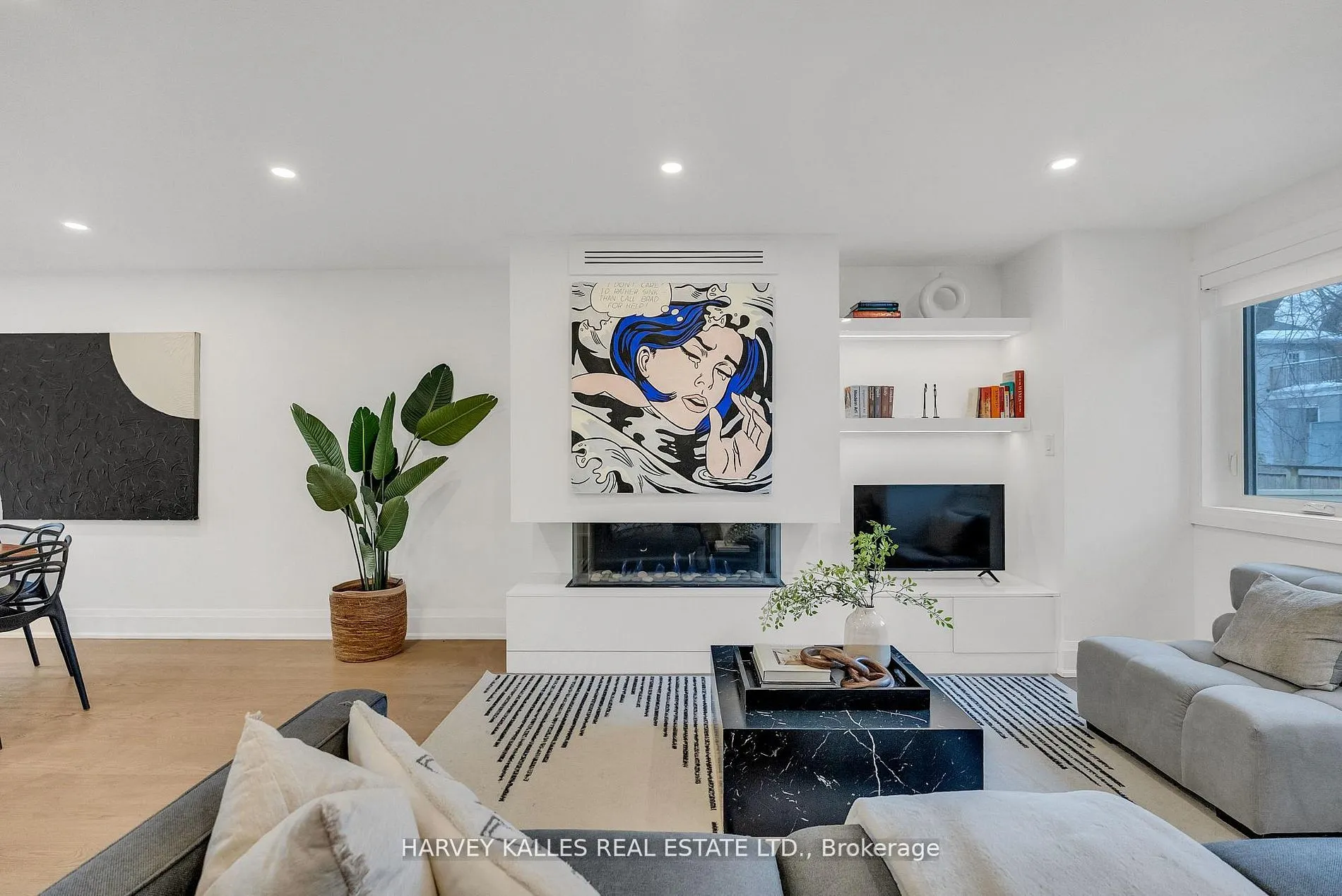 629 Duplex Avenue