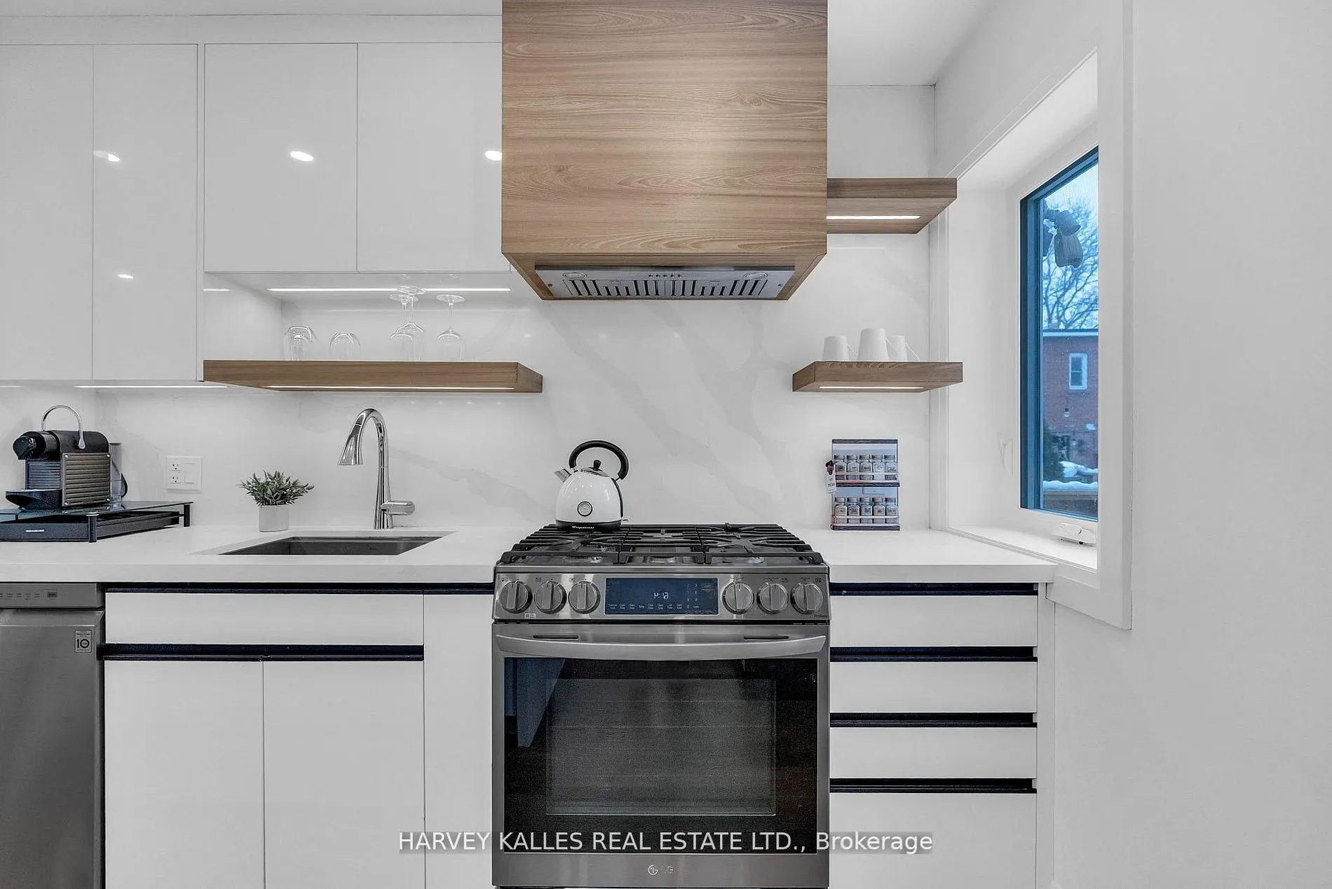 629 Duplex Avenue
