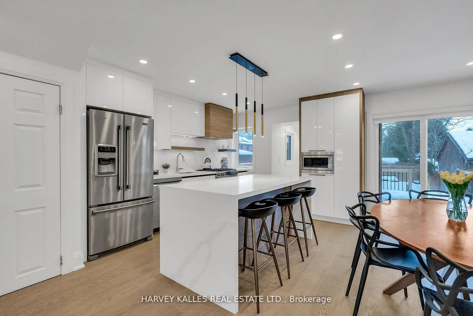 629 Duplex Avenue
