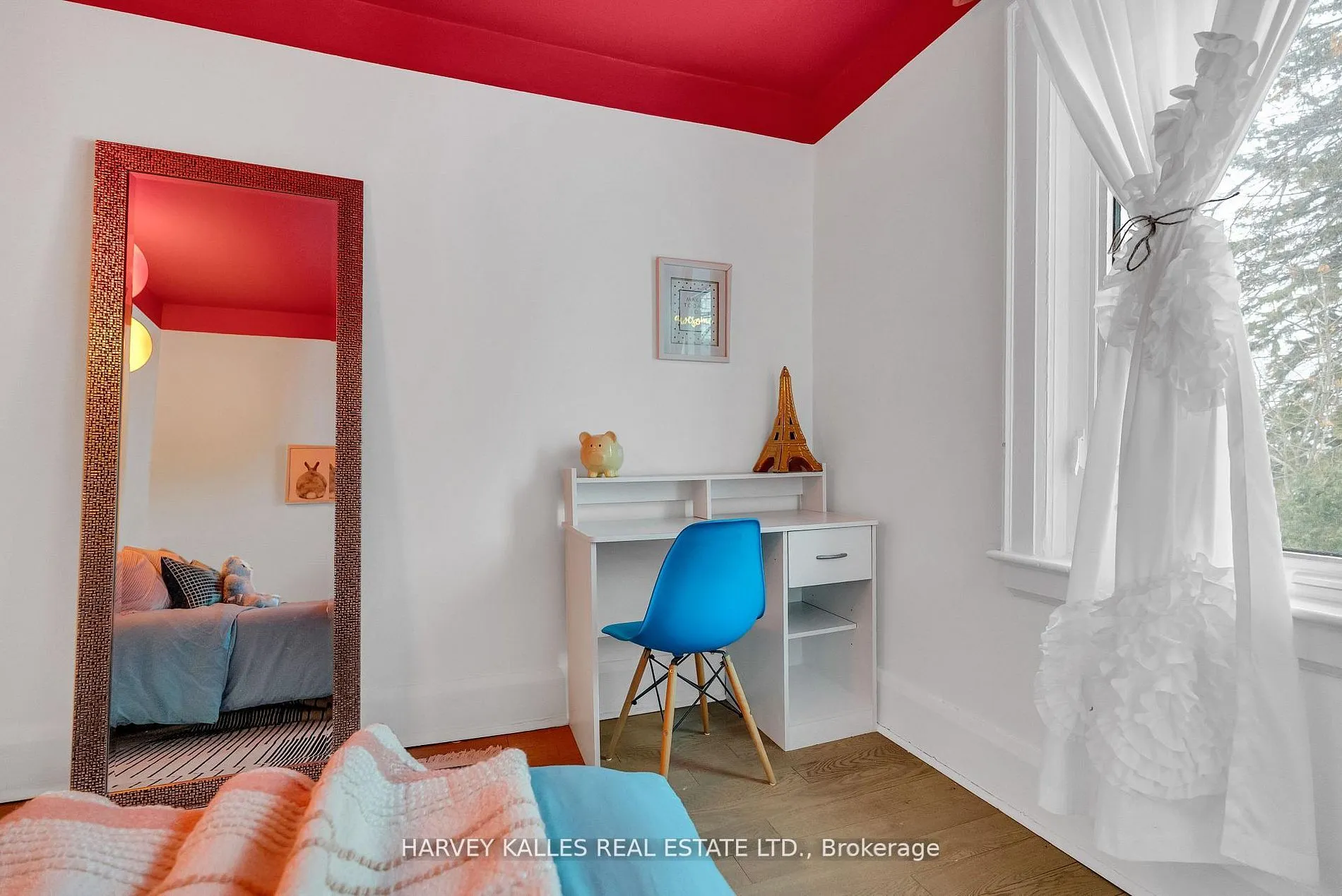 629 Duplex Avenue